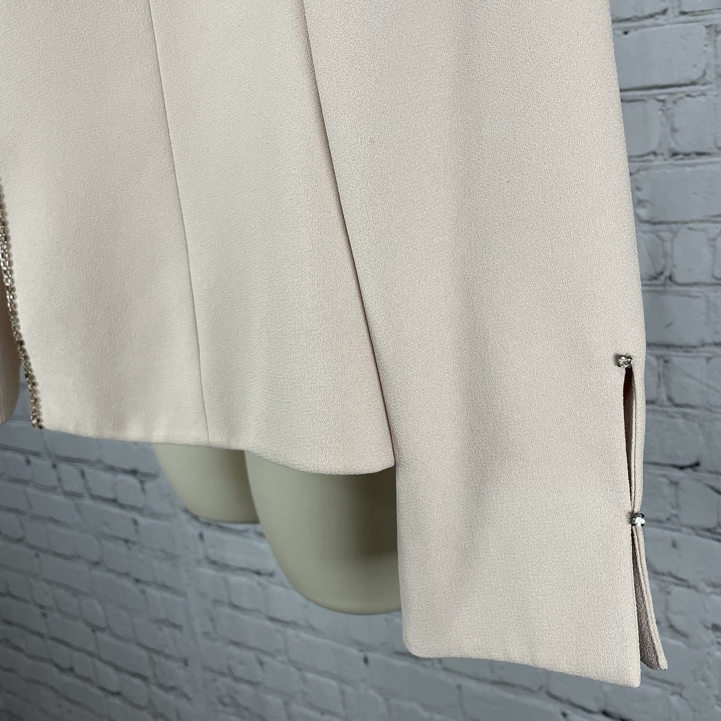 Karen Miller Beige Beaded Open Lined Shoulder Padded Cuff Accents Jacket Size 12