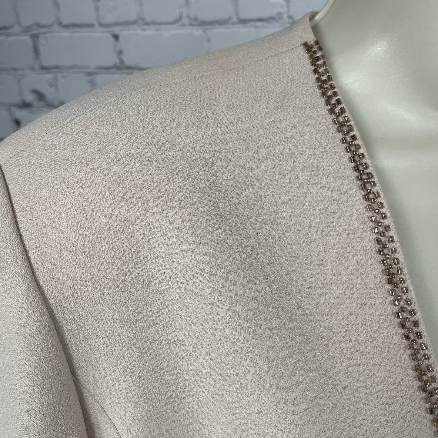 Karen Miller Beige Beaded Open Lined Shoulder Padded Cuff Accents Jacket Size 12