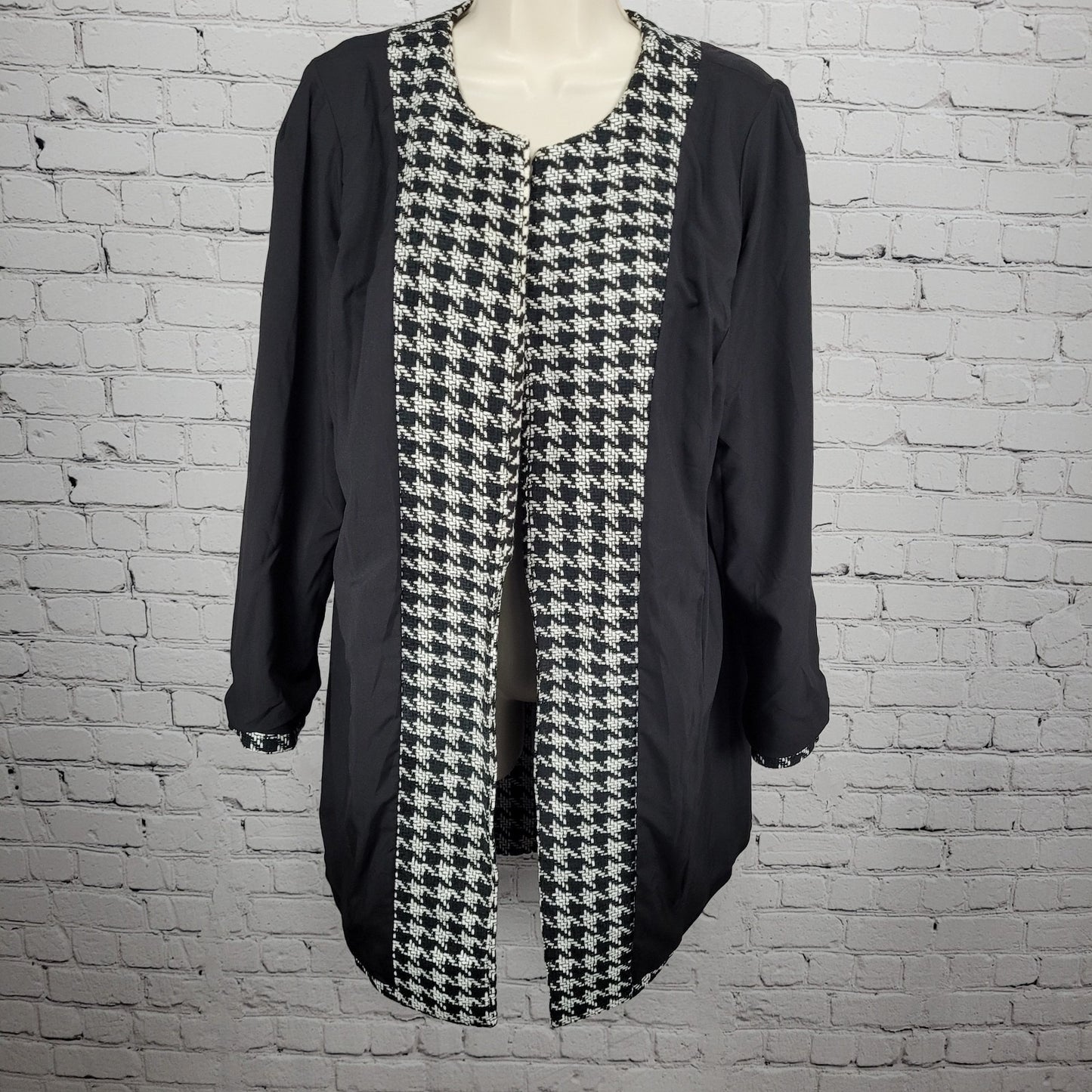 Chico's Black White Ivory Houndstooth Open Collarless Lined Jacket 1 US 8/10