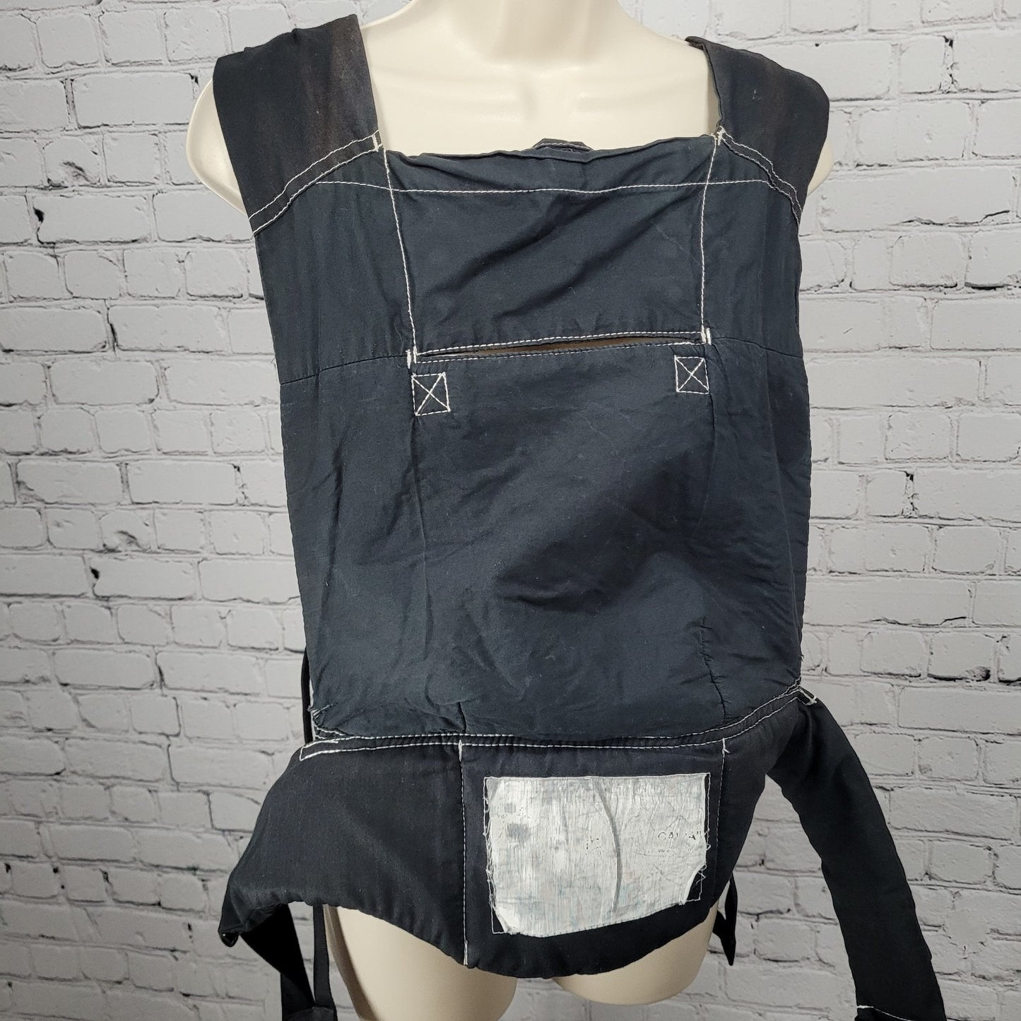 VTG Ergobaby Black Adjustable Infant Carrier Baby wearing