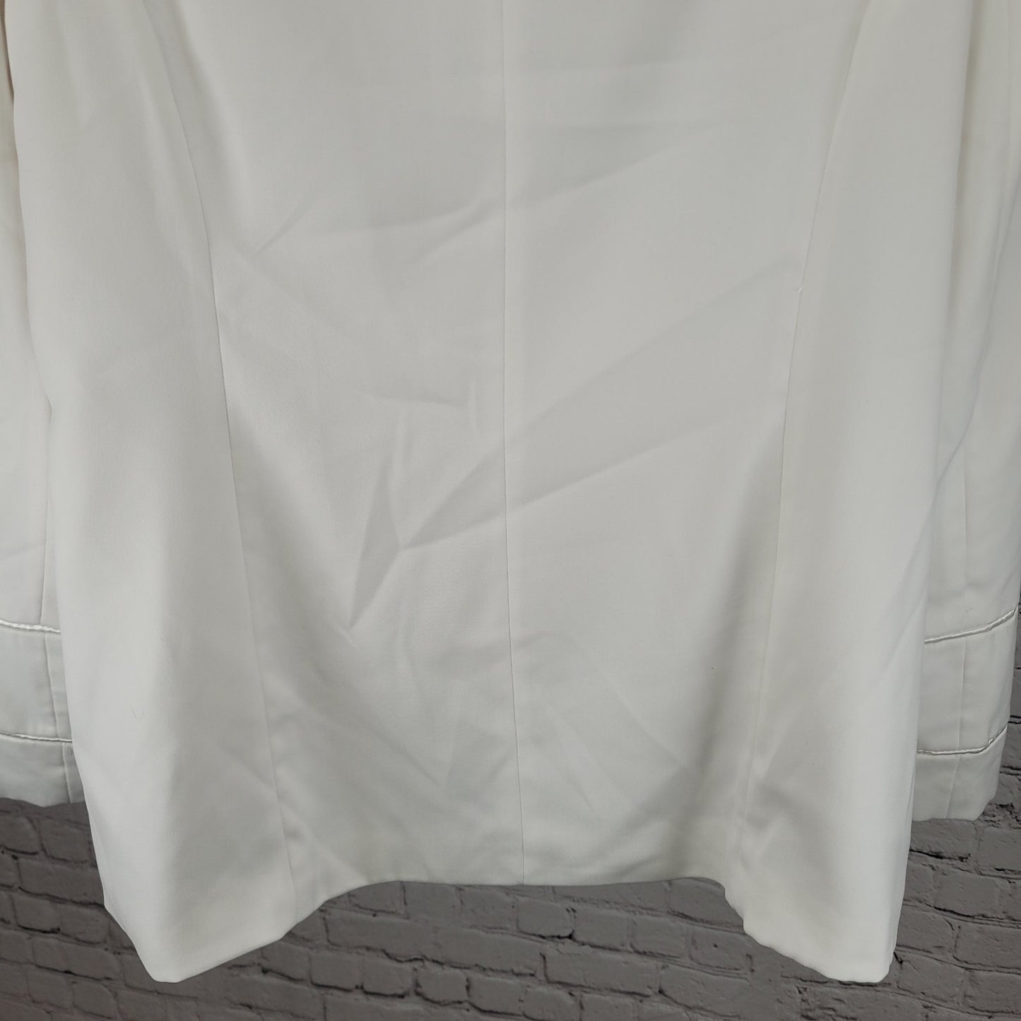 G.M.I. White Stretch Lined Satin Accents Long Sleeve Blazer Jacket Size 16