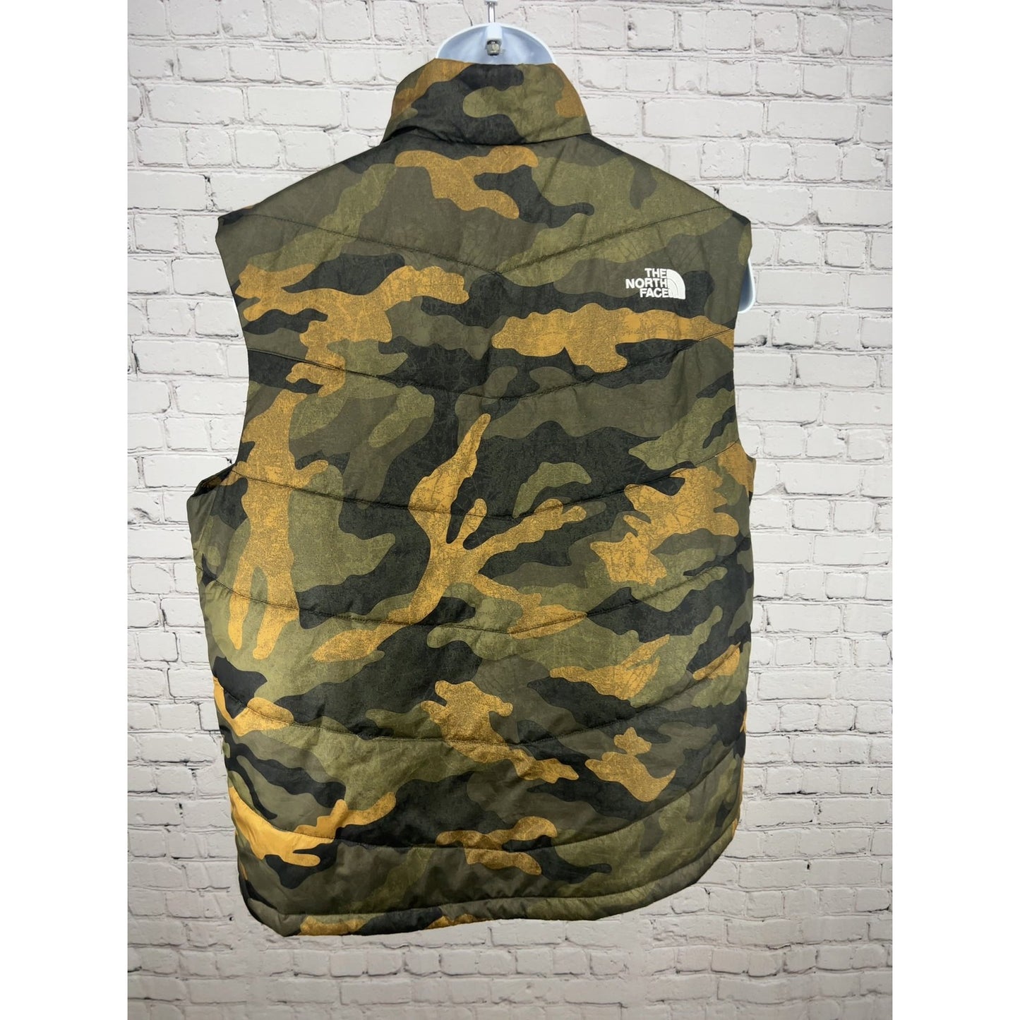 The North Face Green Camo Full Zip Puffer Vest Men's XL