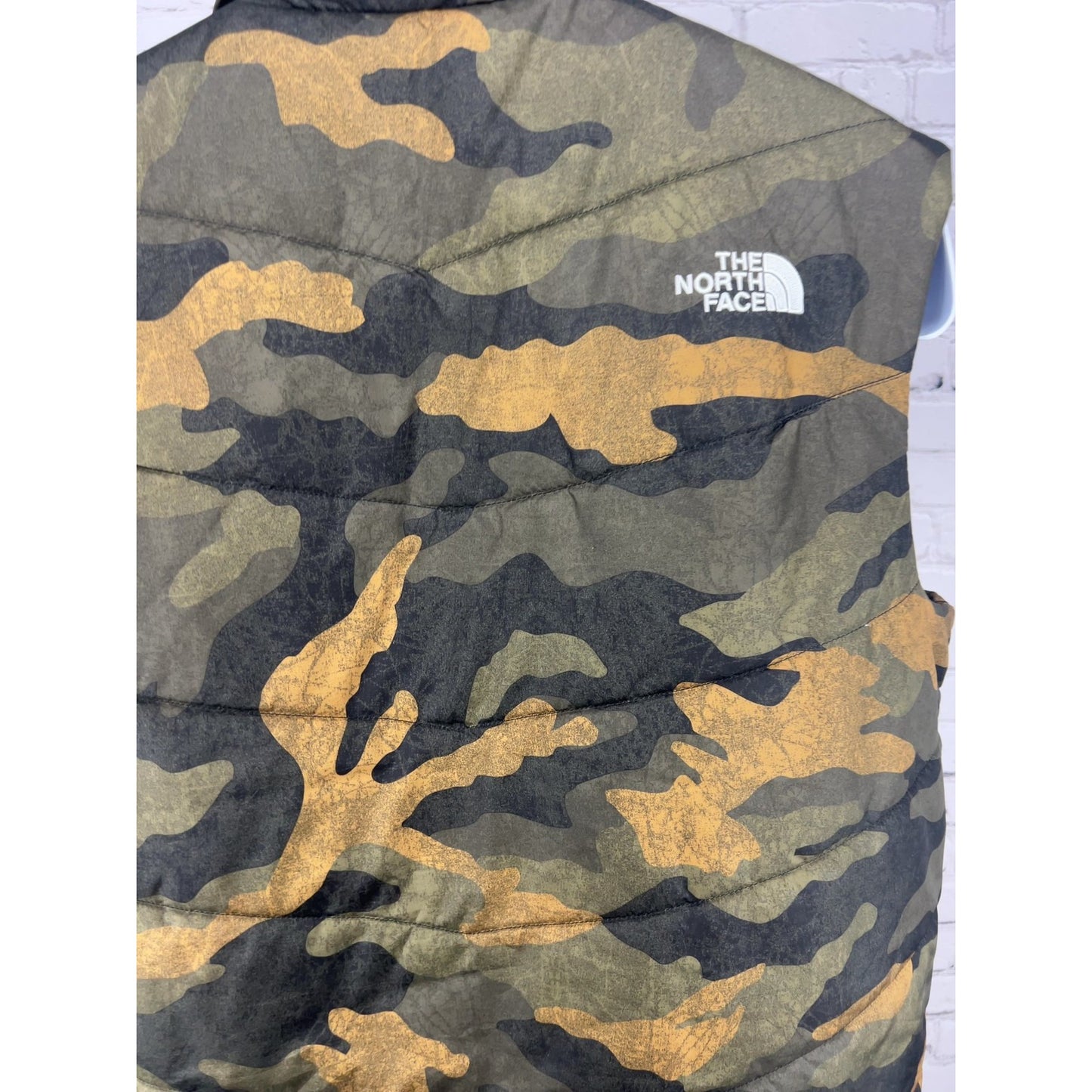 The North Face Green Camo Full Zip Puffer Vest Men's XL
