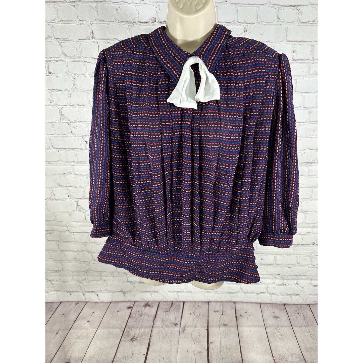 VTG Alexis Fashions Inc Pleated Secretary Blouse Neck Tie Long Sleeve Size 24