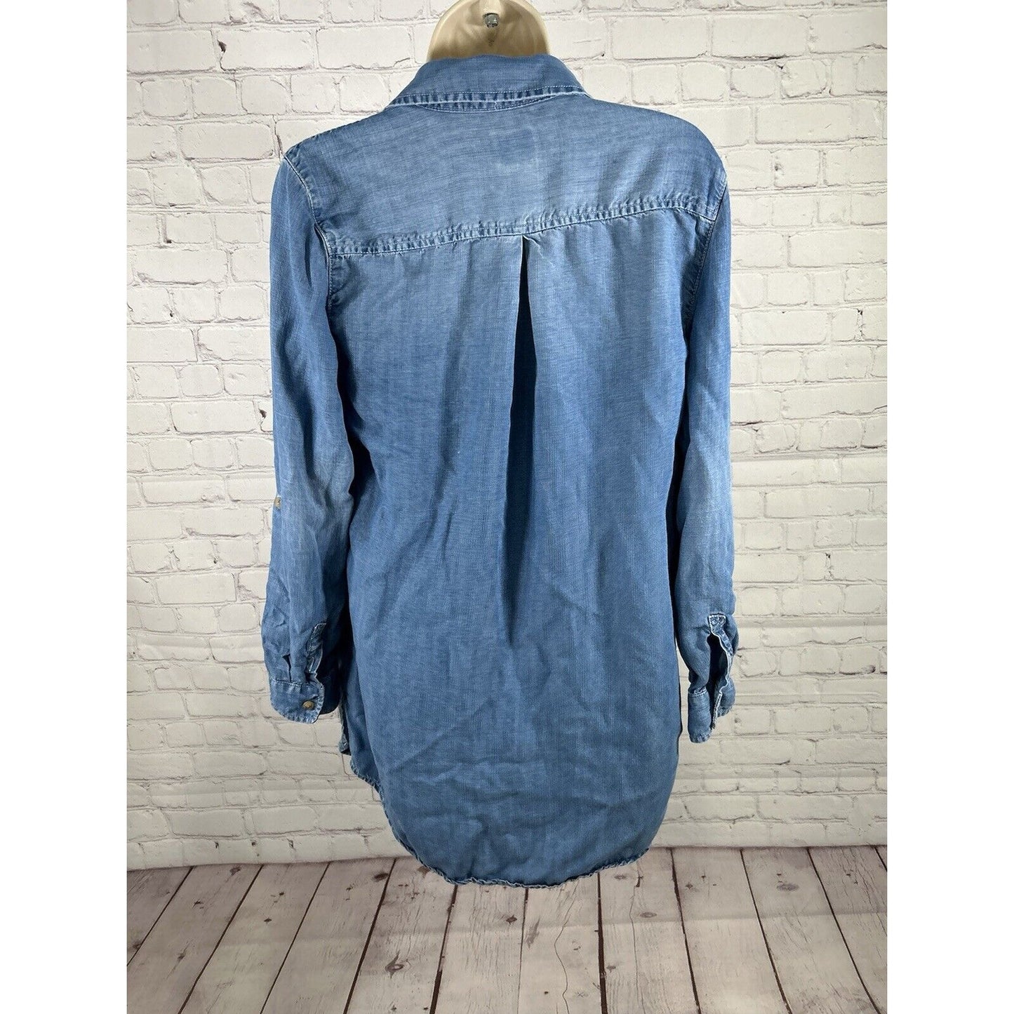 Chico’s Light Wash Button Up Roll Tab Long Sleeve Tunic Lyocell Women’s XS