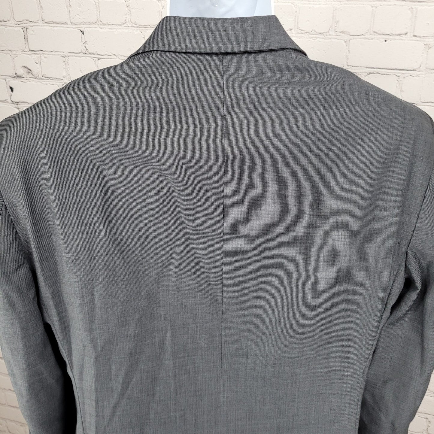 Jos A Bank Traveler Grey 100% Wool Tailored Fit 2 Button Notch Blazer Size 40L