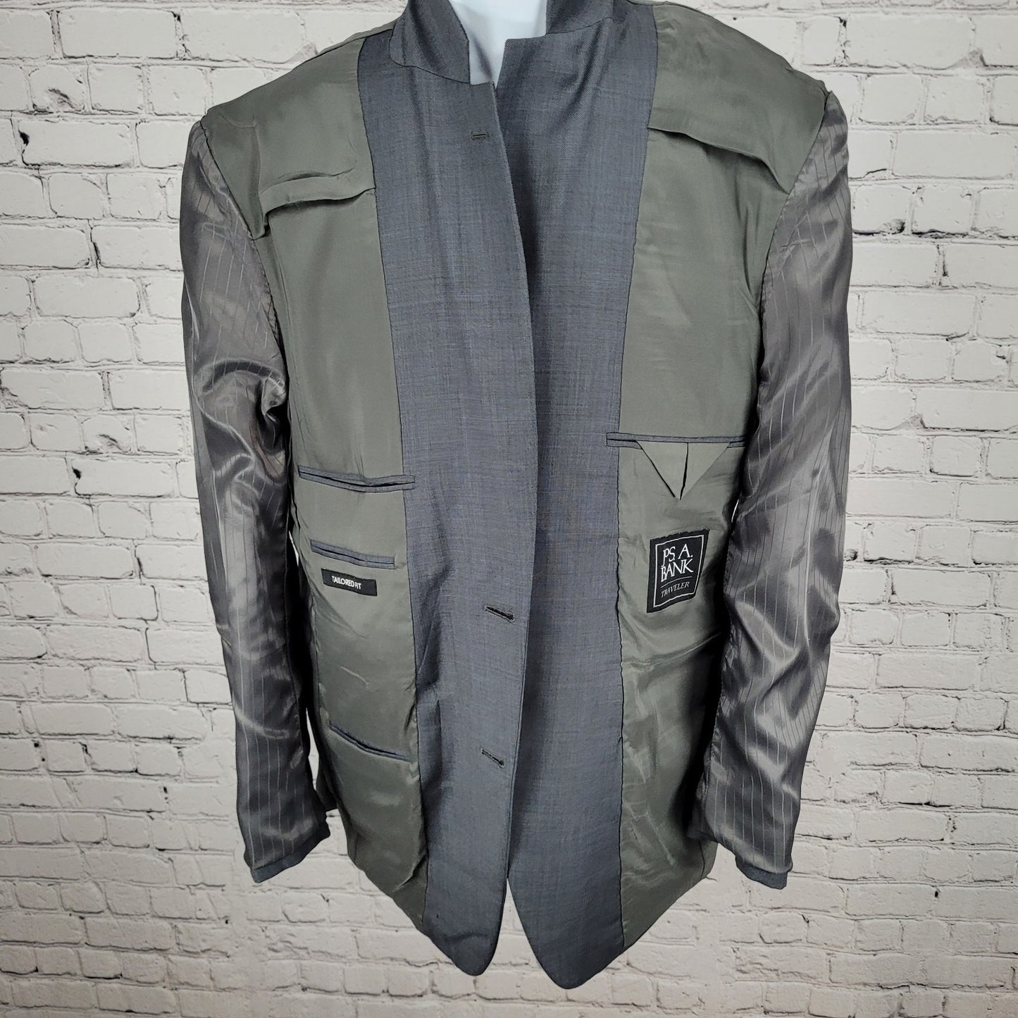 Jos A Bank Traveler Grey 100% Wool Tailored Fit 2 Button Notch Blazer Size 40L