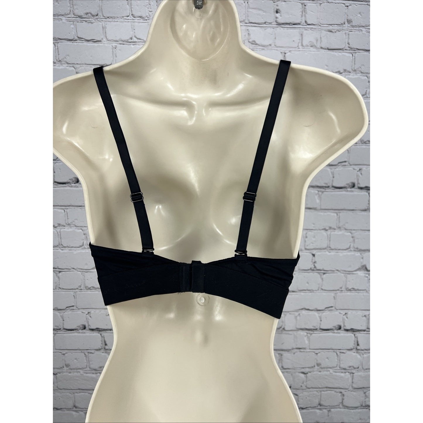 NWOT PINK Victorias Secret Black Wear Everywhere Push-up Wireless Padded Bra 34D