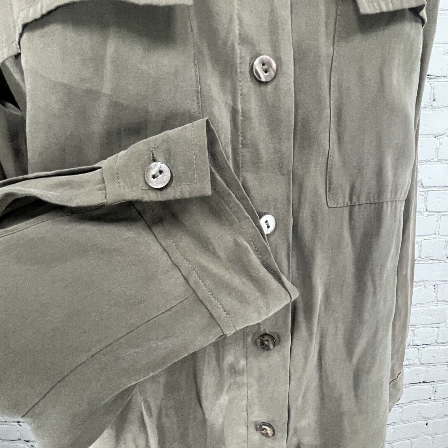 Chicos Brown Long Sleeve Oyster Shell Button Up Blouse Size 1 (US 8)
