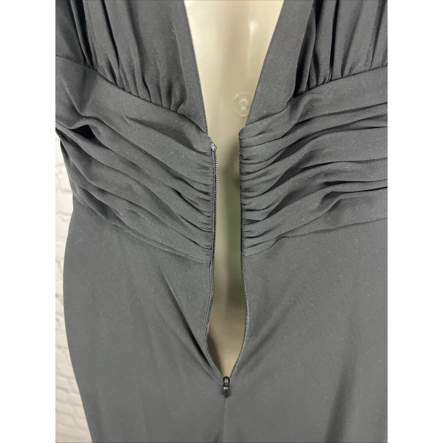 Carmen Marc Valvo Collection Black Silk Strappy Maxi Gown Long Mermaid Dress 10