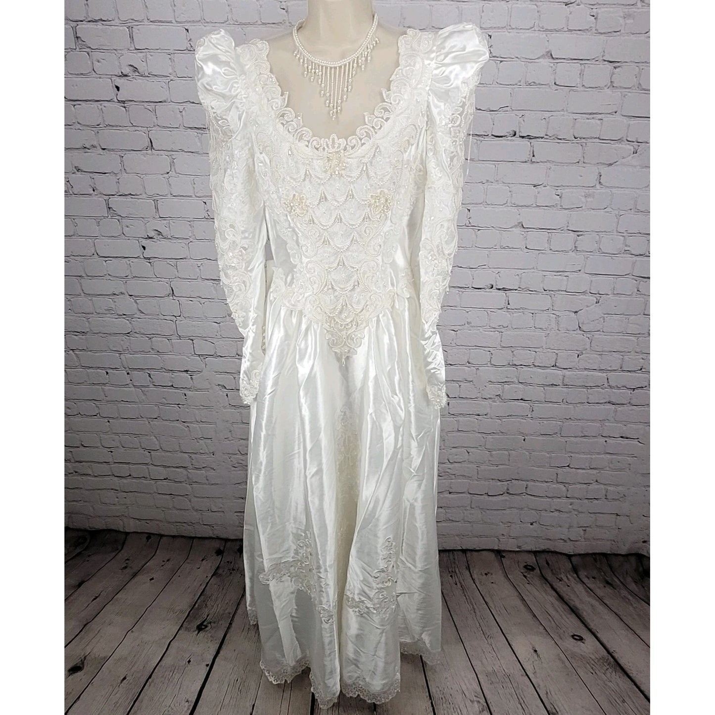 VTG Bonny Satin Embroidered Beaded Bow Long Puff Sleeve Wedding Dress Gown 12