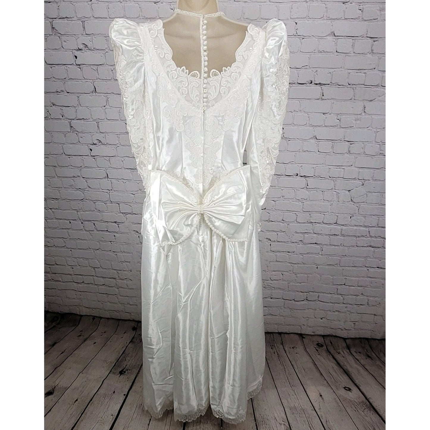 VTG Bonny Satin Embroidered Beaded Bow Long Puff Sleeve Wedding Dress Gown 12