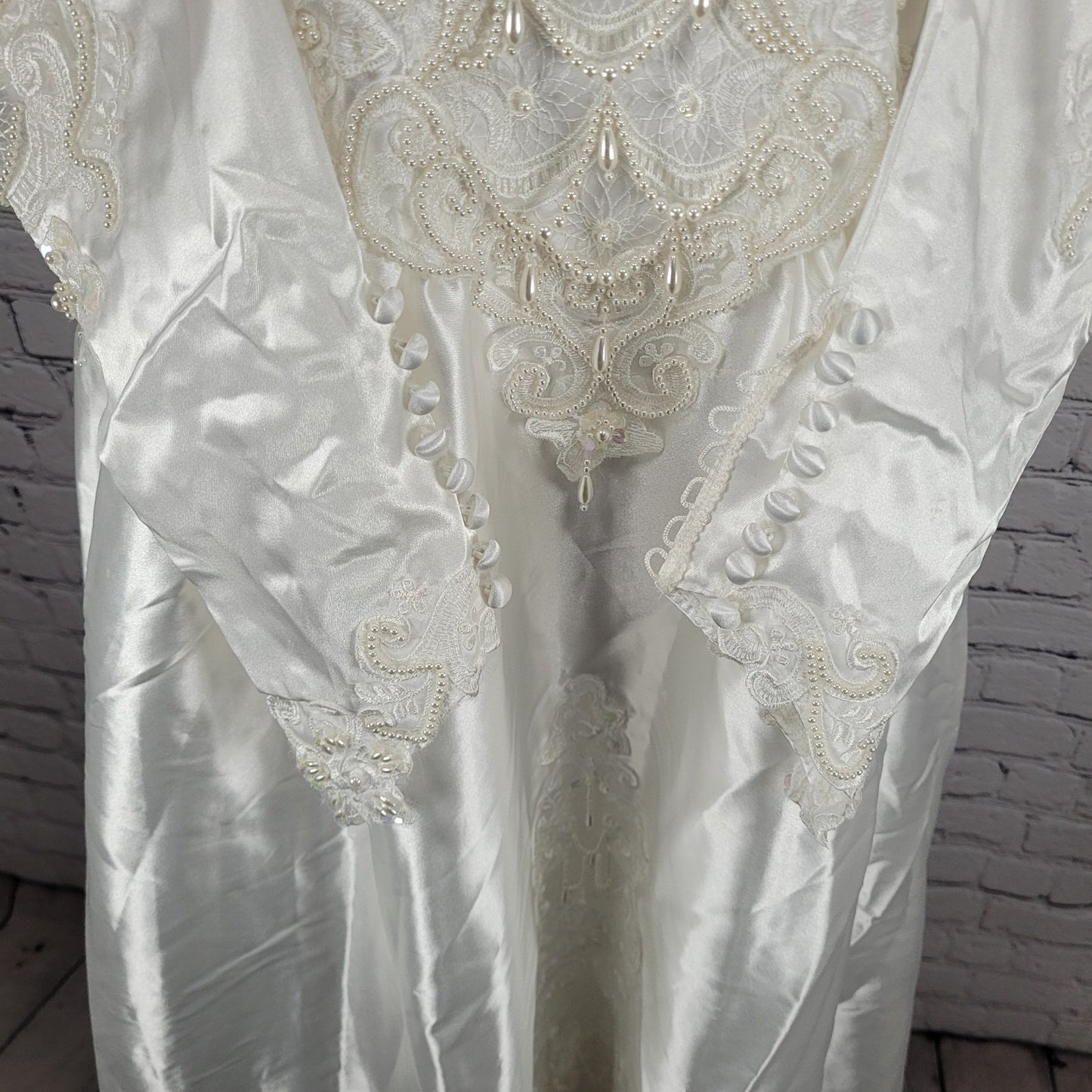 VTG Bonny Satin Embroidered Beaded Bow Long Puff Sleeve Wedding Dress Gown 12