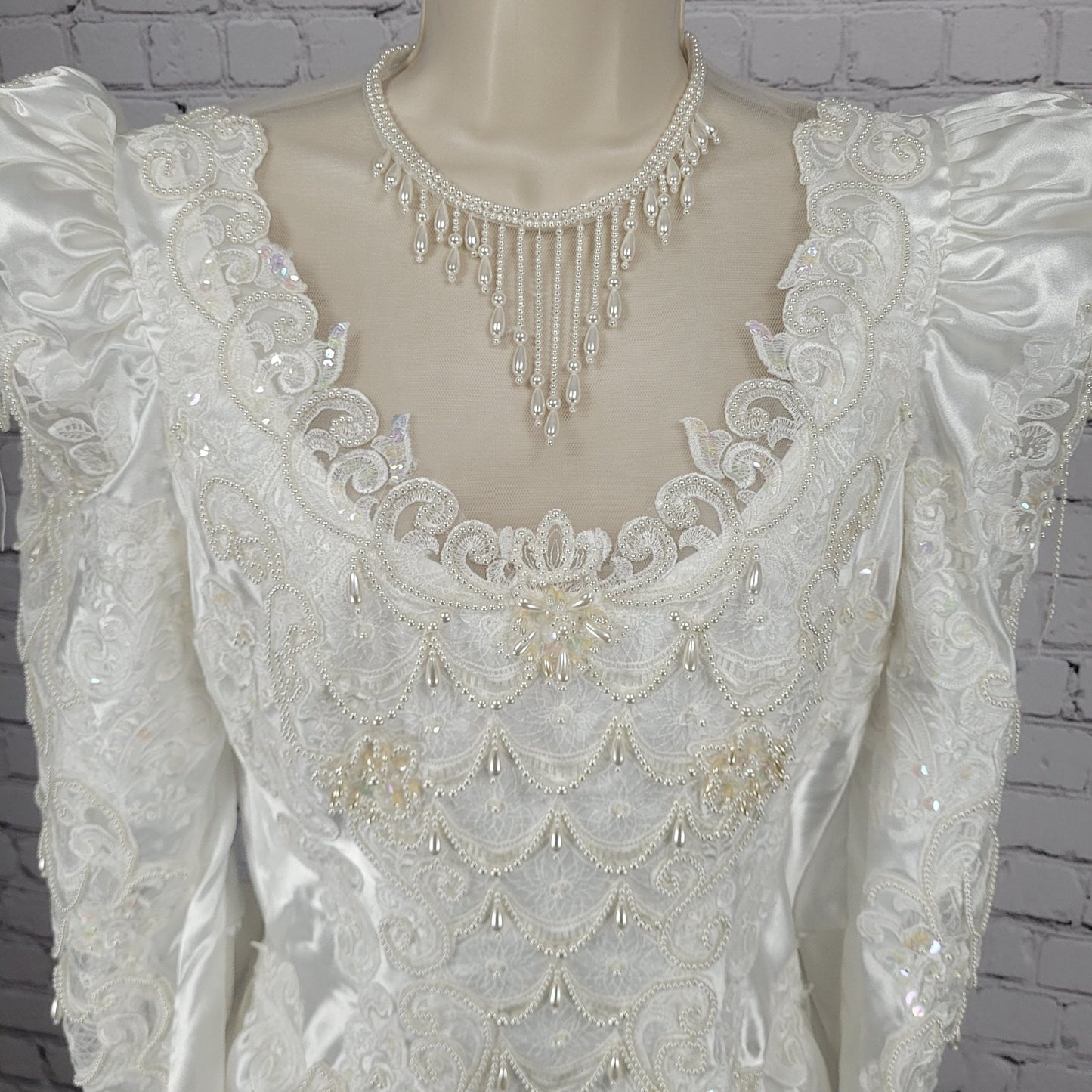 VTG Bonny Satin Embroidered Beaded Bow Long Puff Sleeve Wedding Dress Gown 12