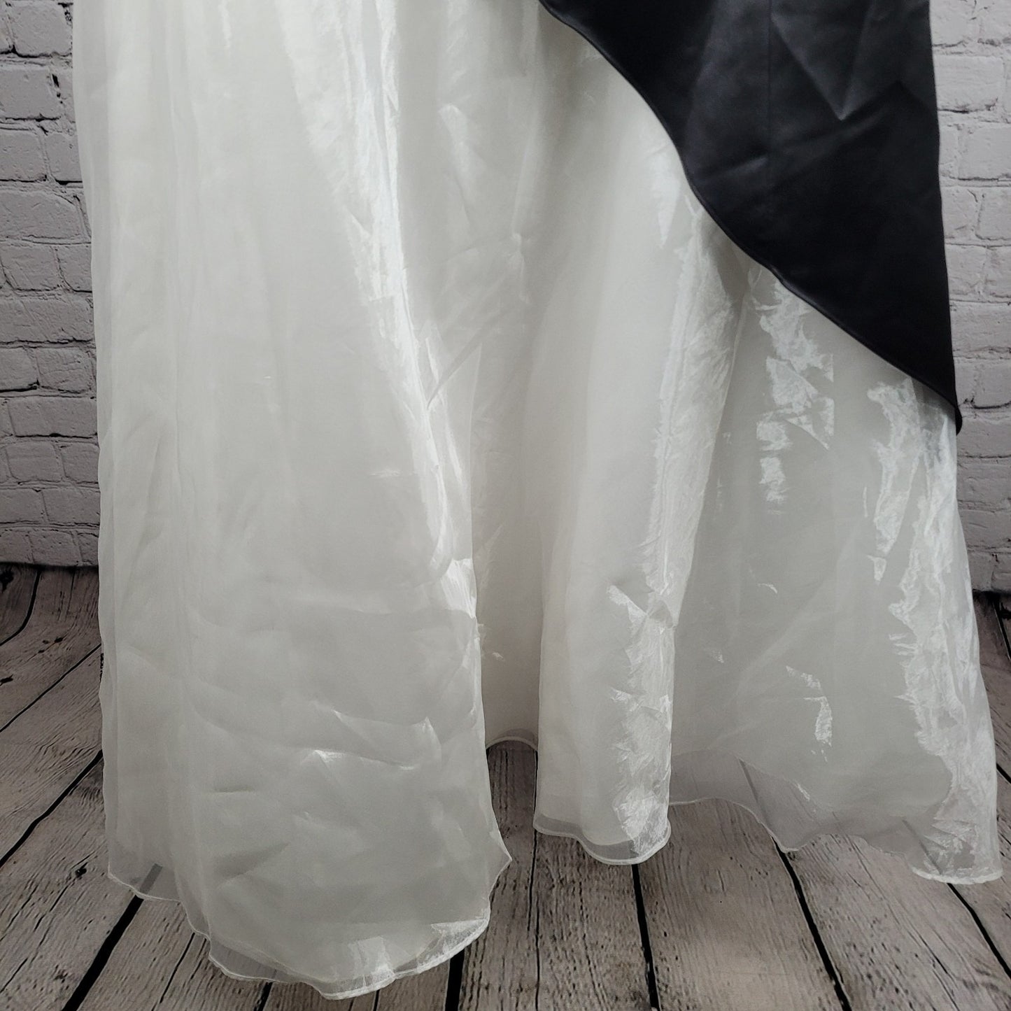 VTG Rebecca Black White Satin Beaded One Shoulder Evening Dress USA Small S