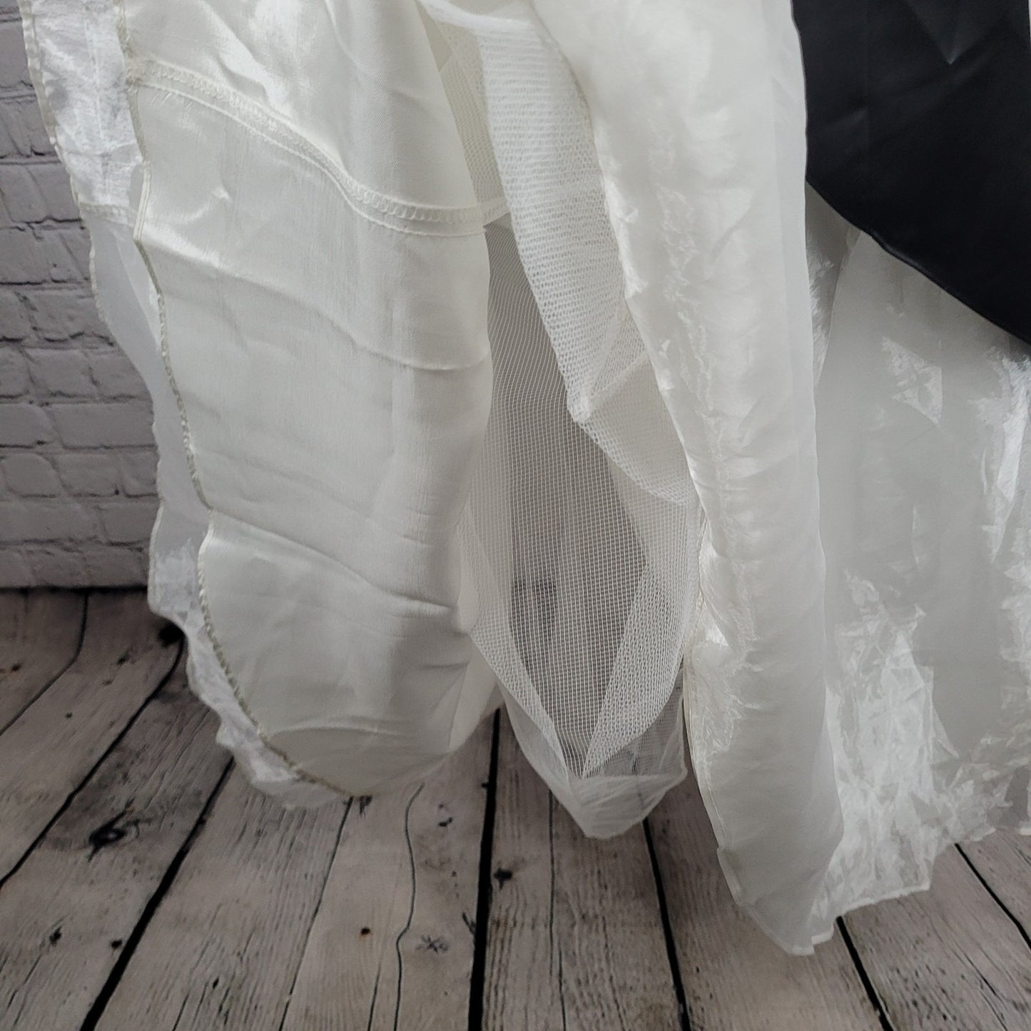 VTG Rebecca Black White Satin Beaded One Shoulder Evening Dress USA Small S