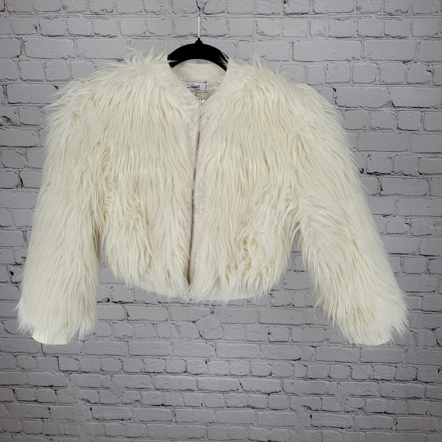 D-Signed Disney Ivory White Faux Fur Lined Zip Jacket Girls Size Small S 7/8