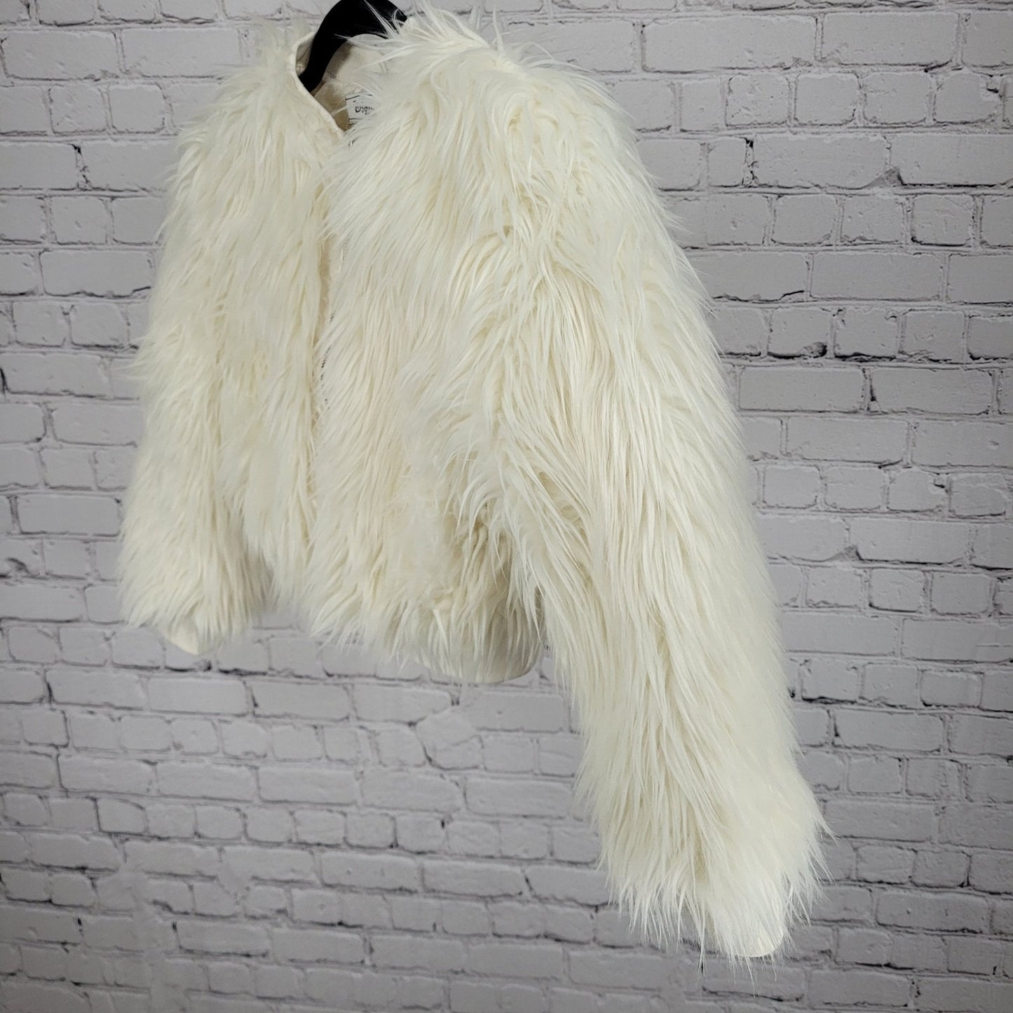 D-Signed Disney Ivory White Faux Fur Lined Zip Jacket Girls Size Small S 7/8