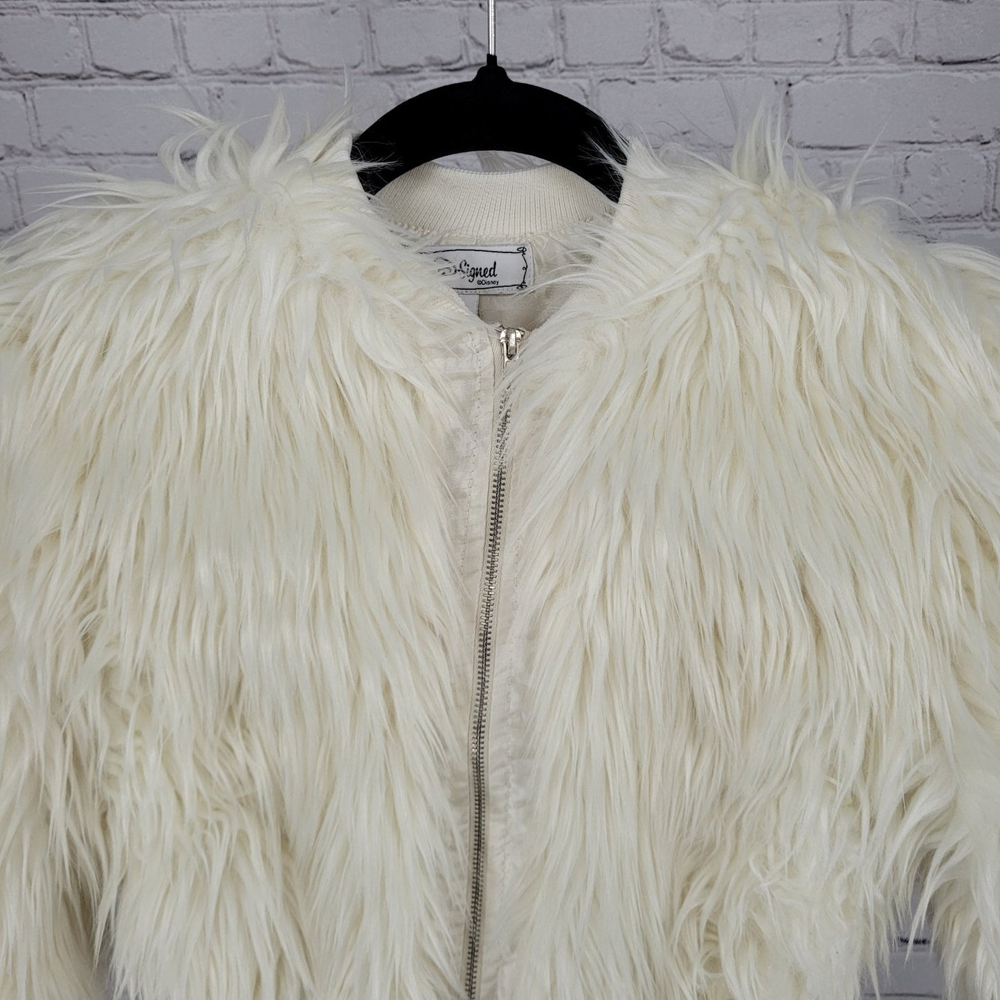 D-Signed Disney Ivory White Faux Fur Lined Zip Jacket Girls Size Small S 7/8