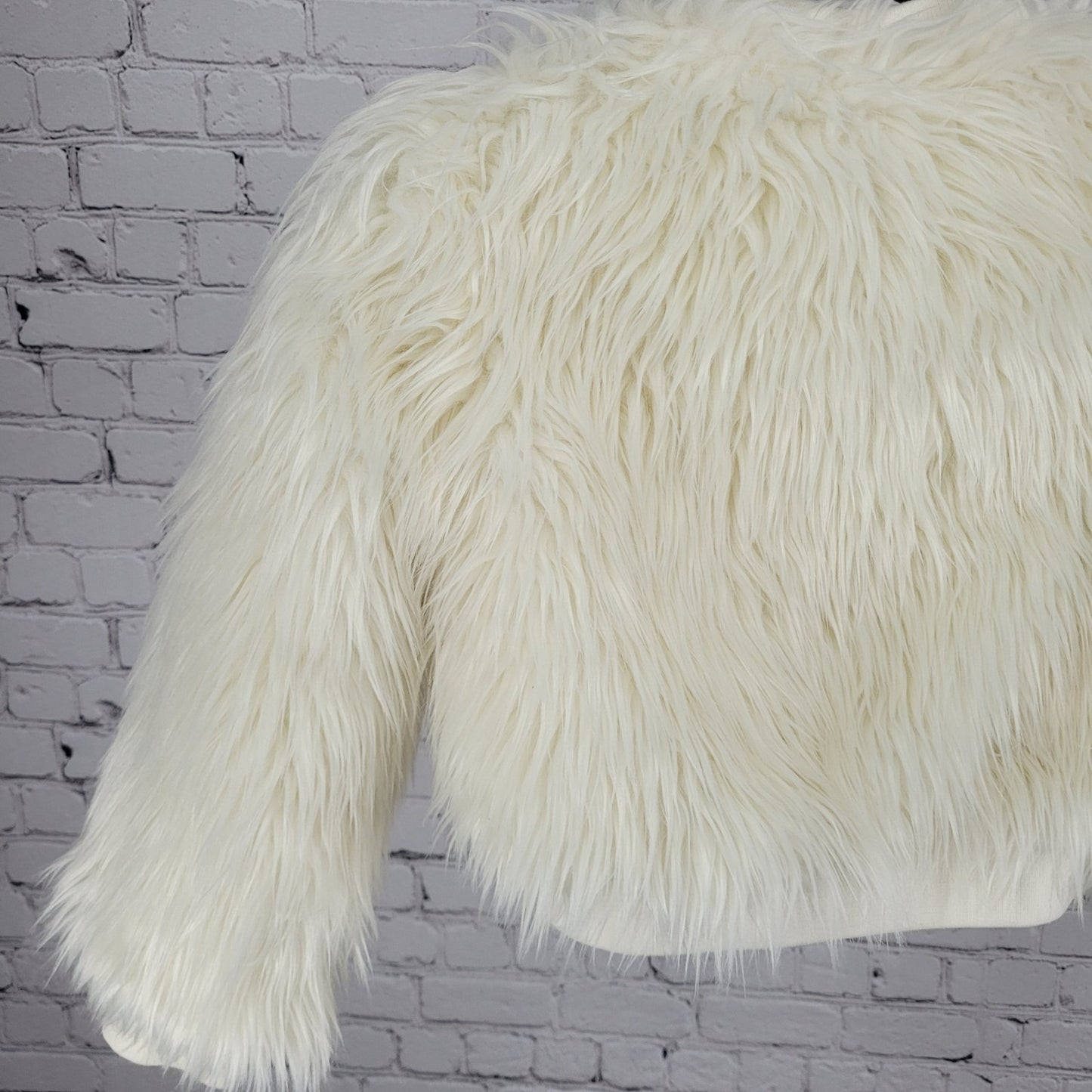 D-Signed Disney Ivory White Faux Fur Lined Zip Jacket Girls Size Small S 7/8