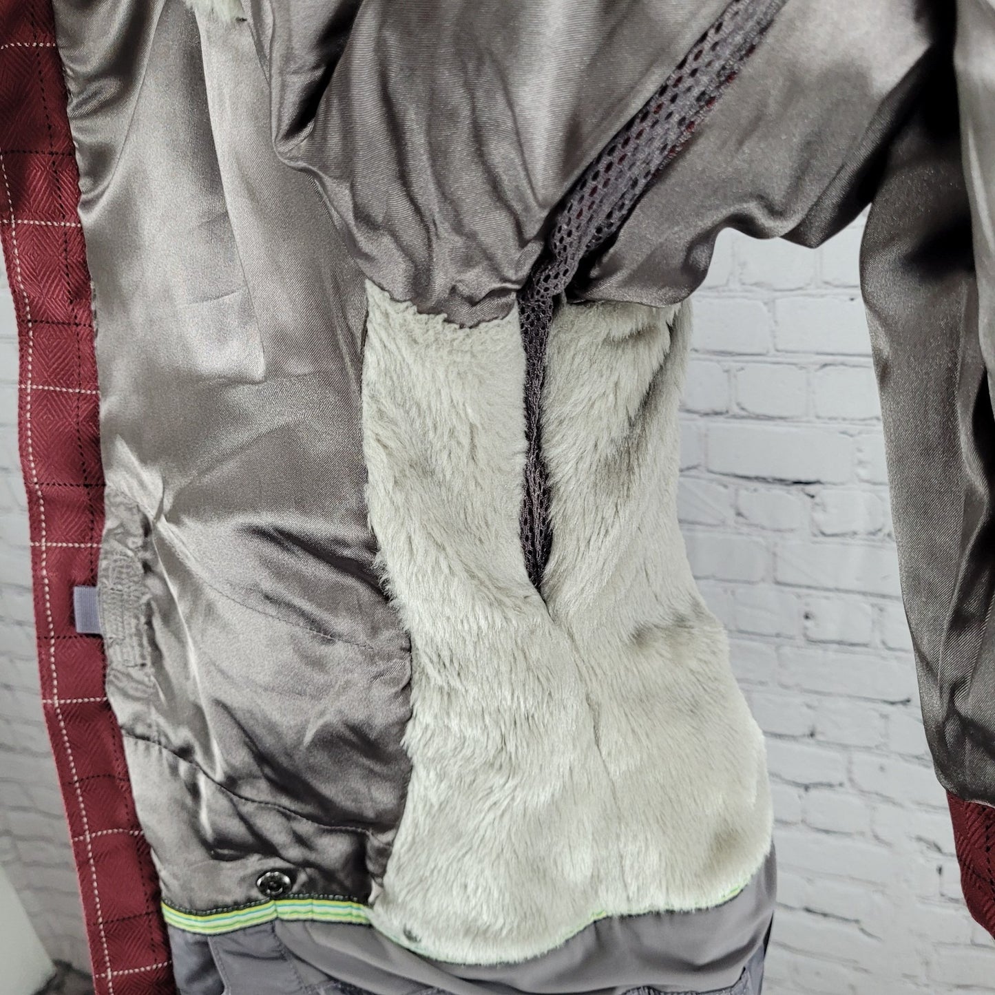 Burton Red Check Dryride Faux Fur Lined Insulated Dream Jacket Size Small S