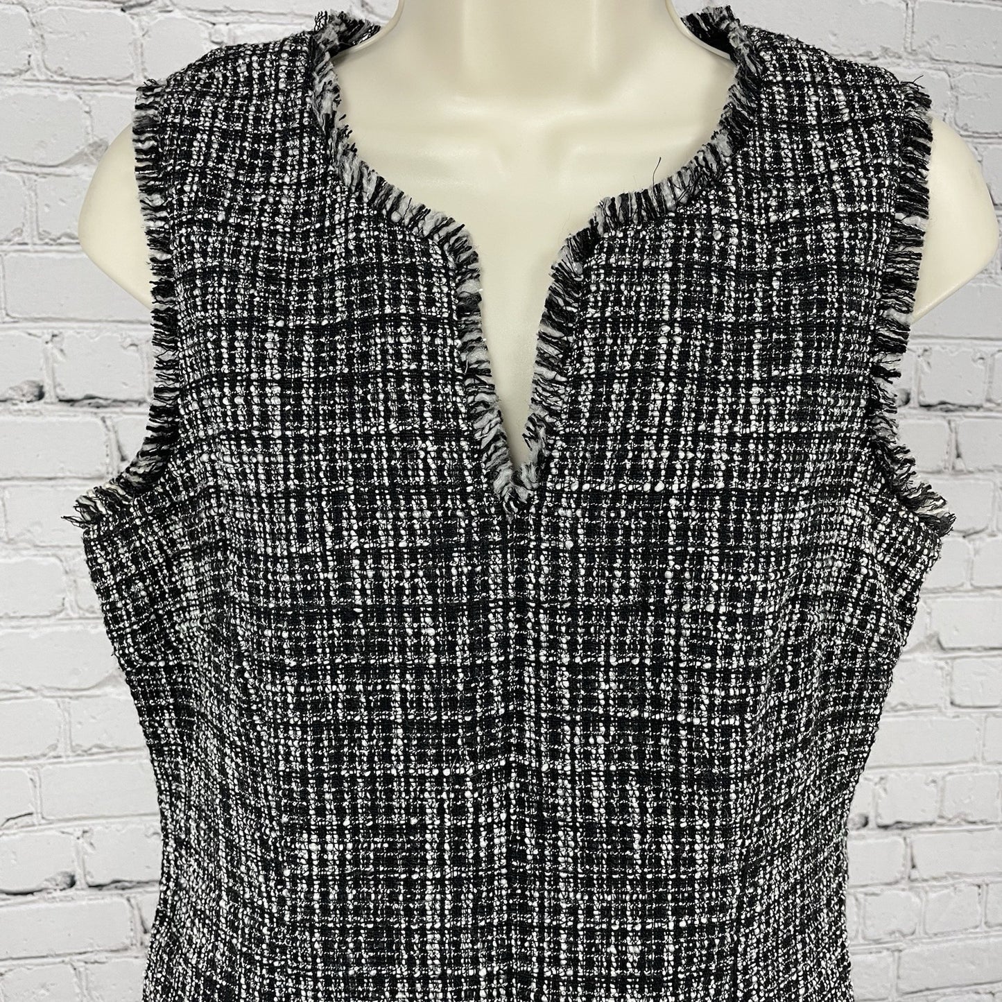 Karl Lagerfield Paris Black White Metallic Tweed Sheath Dress Zip Lined Size 6