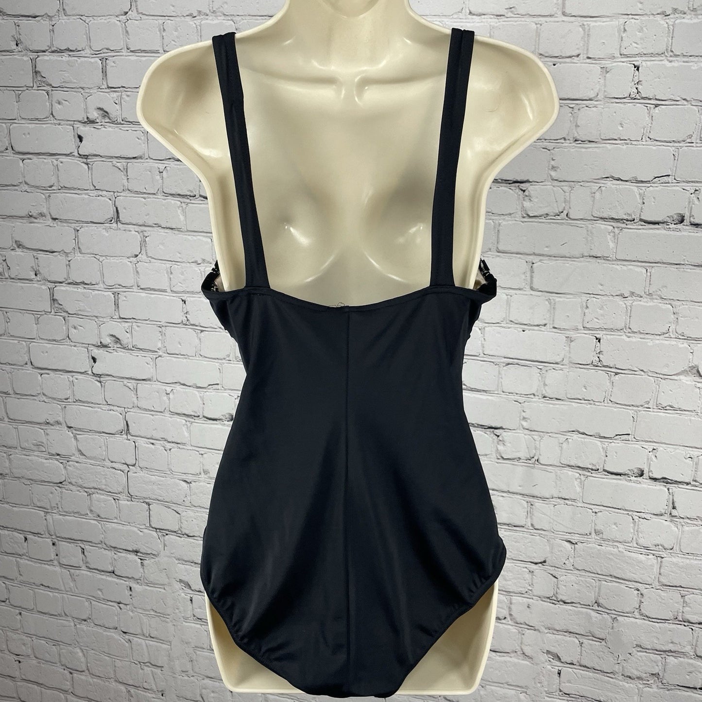 It Figures! Black Tummy Thinner Padded Full Coverage One Piece Swimsuit Size 14