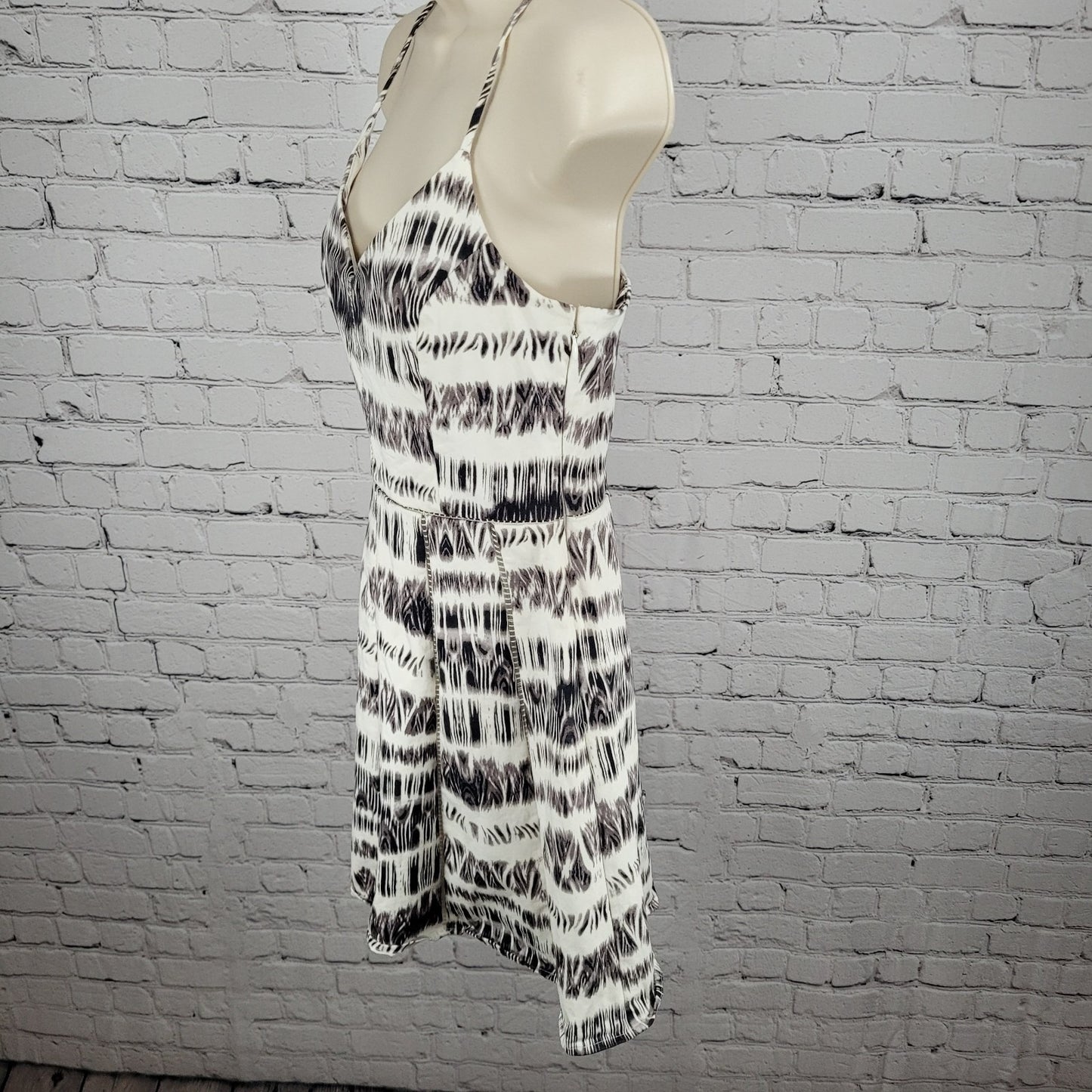 Parker White & Grey Print Strappy Fit & Flare Lined Stretch Dress Size Medium M
