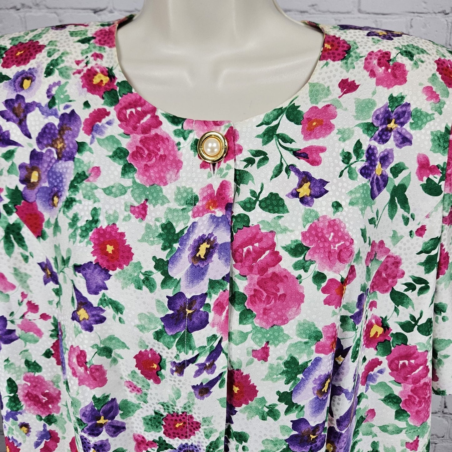 VTG Maggy London Multicolor 100% Silk Floral Buttoned Lined Puff Sleeve Top 16