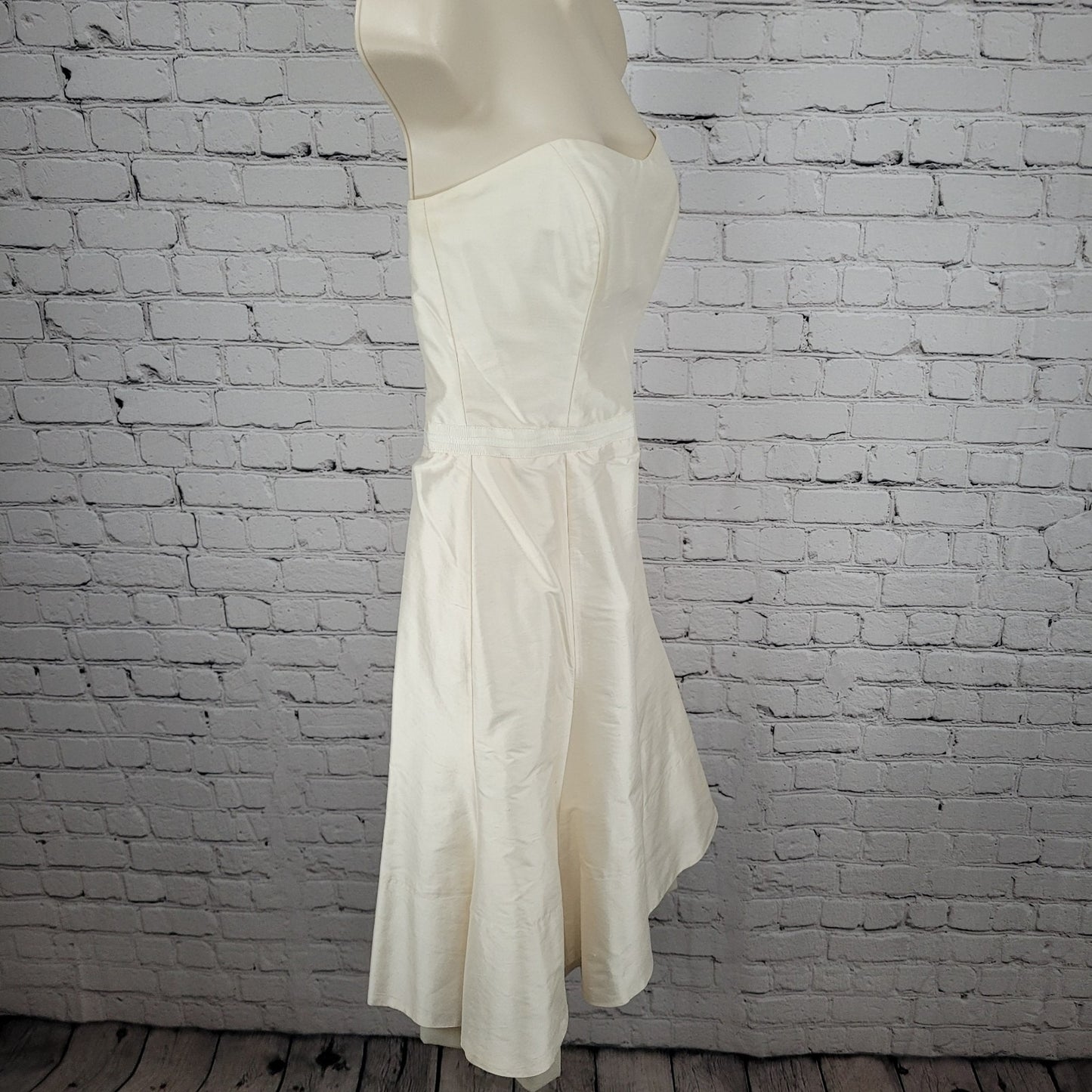 Nicole Miller Ivory 100% Silk Strapless Sweetheart Fit & Flare Boning Dress 4