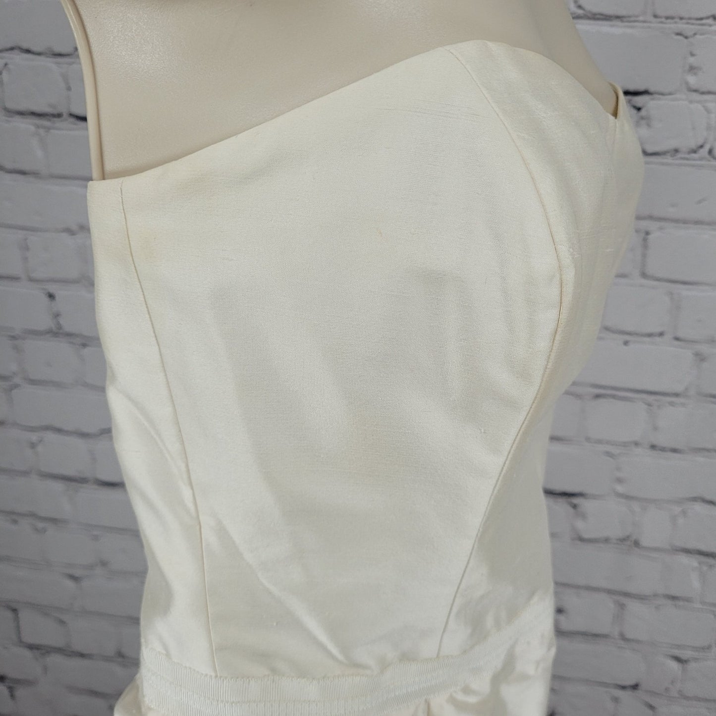 Nicole Miller Ivory 100% Silk Strapless Sweetheart Fit & Flare Boning Dress 4