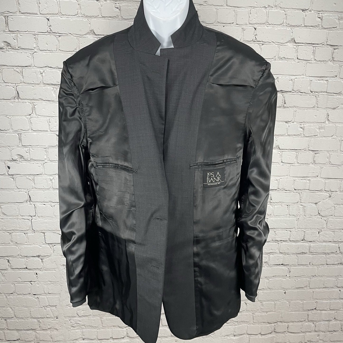 Jos A Bank Black 100% Wool 2 Button Vented Notch Blazer Sport Coat Size 44L