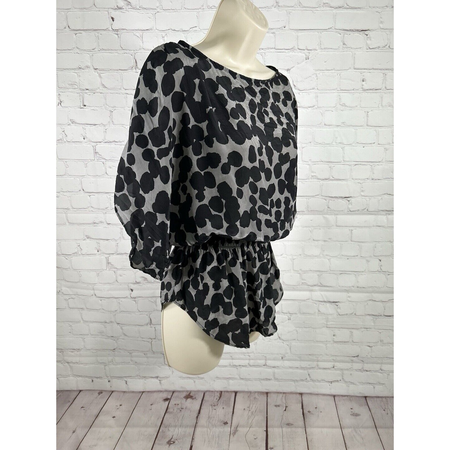 INC International Concepts 100% Silk Black Gray Peplum Blouse 6