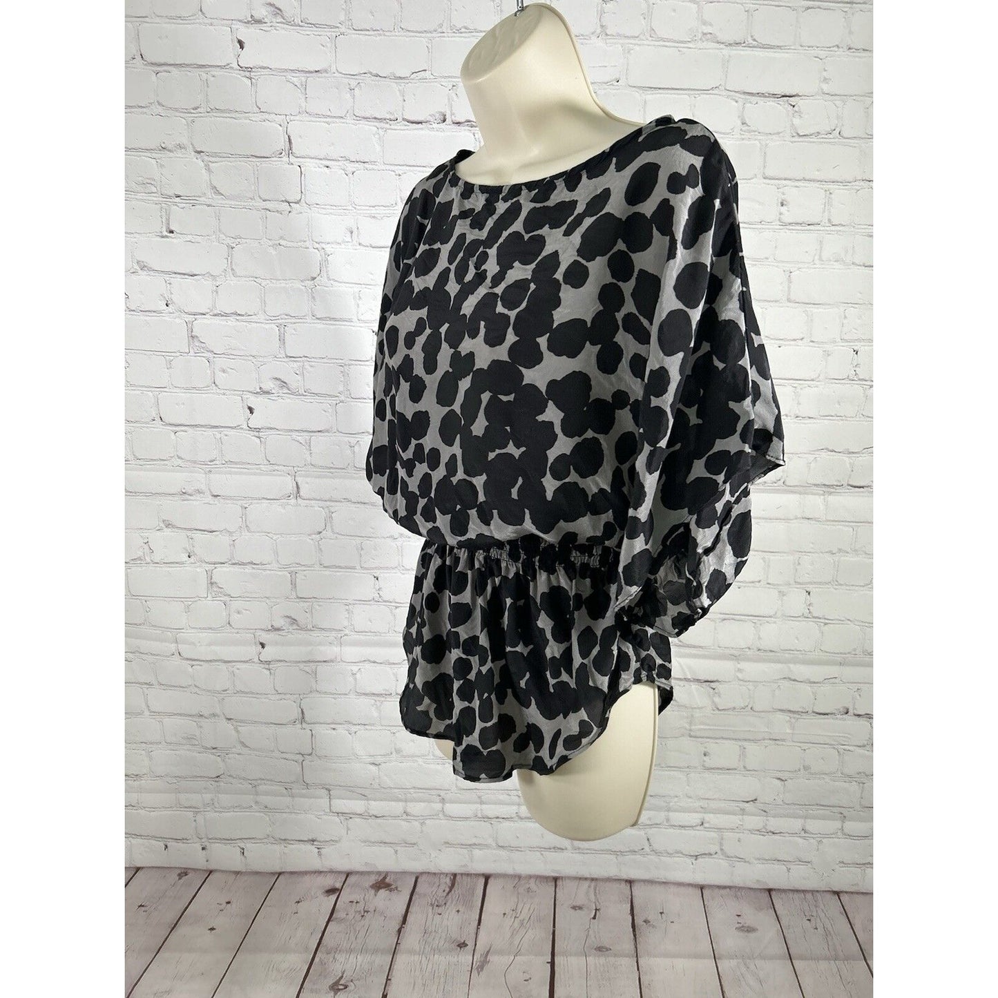INC International Concepts 100% Silk Black Gray Peplum Blouse 6