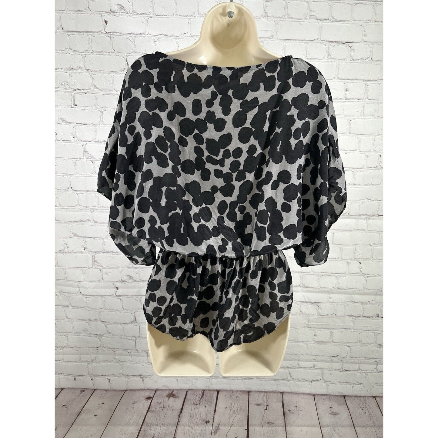 INC International Concepts 100% Silk Black Gray Peplum Blouse 6