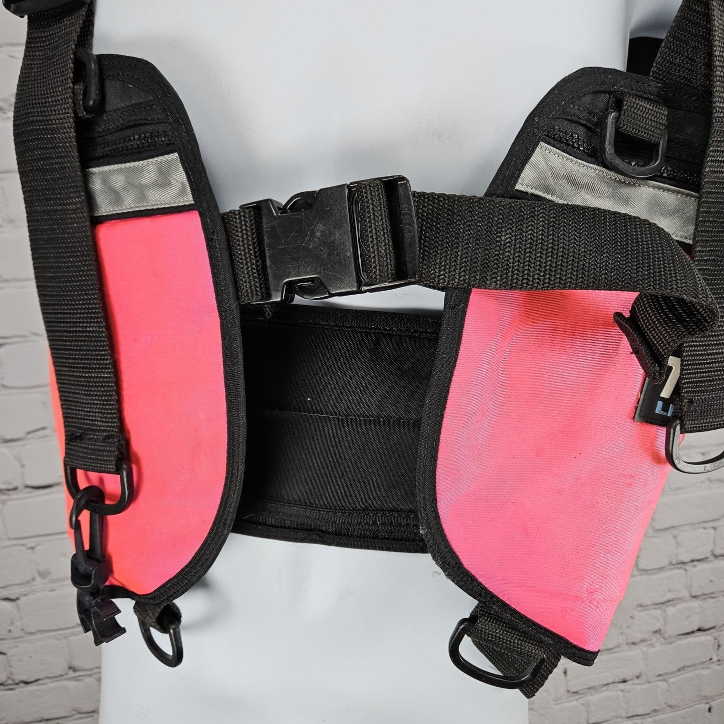 TUSA Liberator Pink Professional Diving Equipment Scuba Tank Vest USA XS
