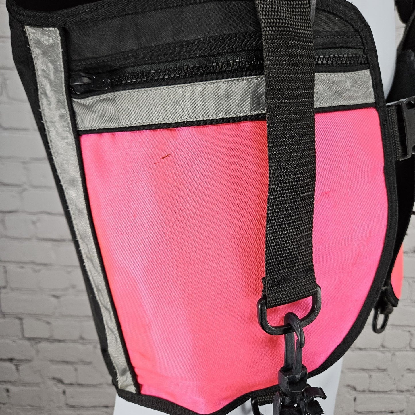 TUSA Liberator Pink Professional Diving Equipment Scuba Tank Vest USA XS