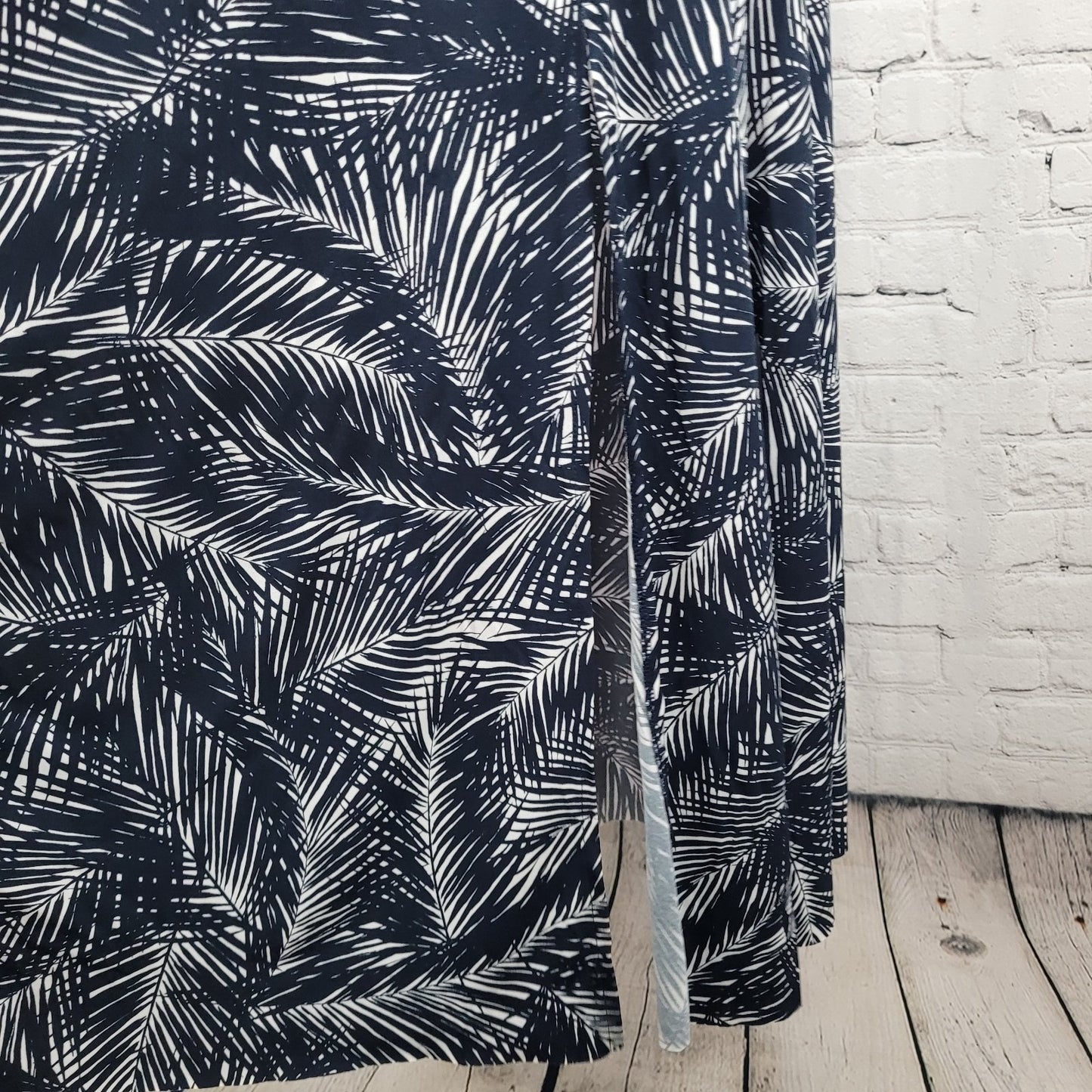 Michael Kors Navy & White Palm Leaf Front Slit Stretch Midi Dress Size Medium M