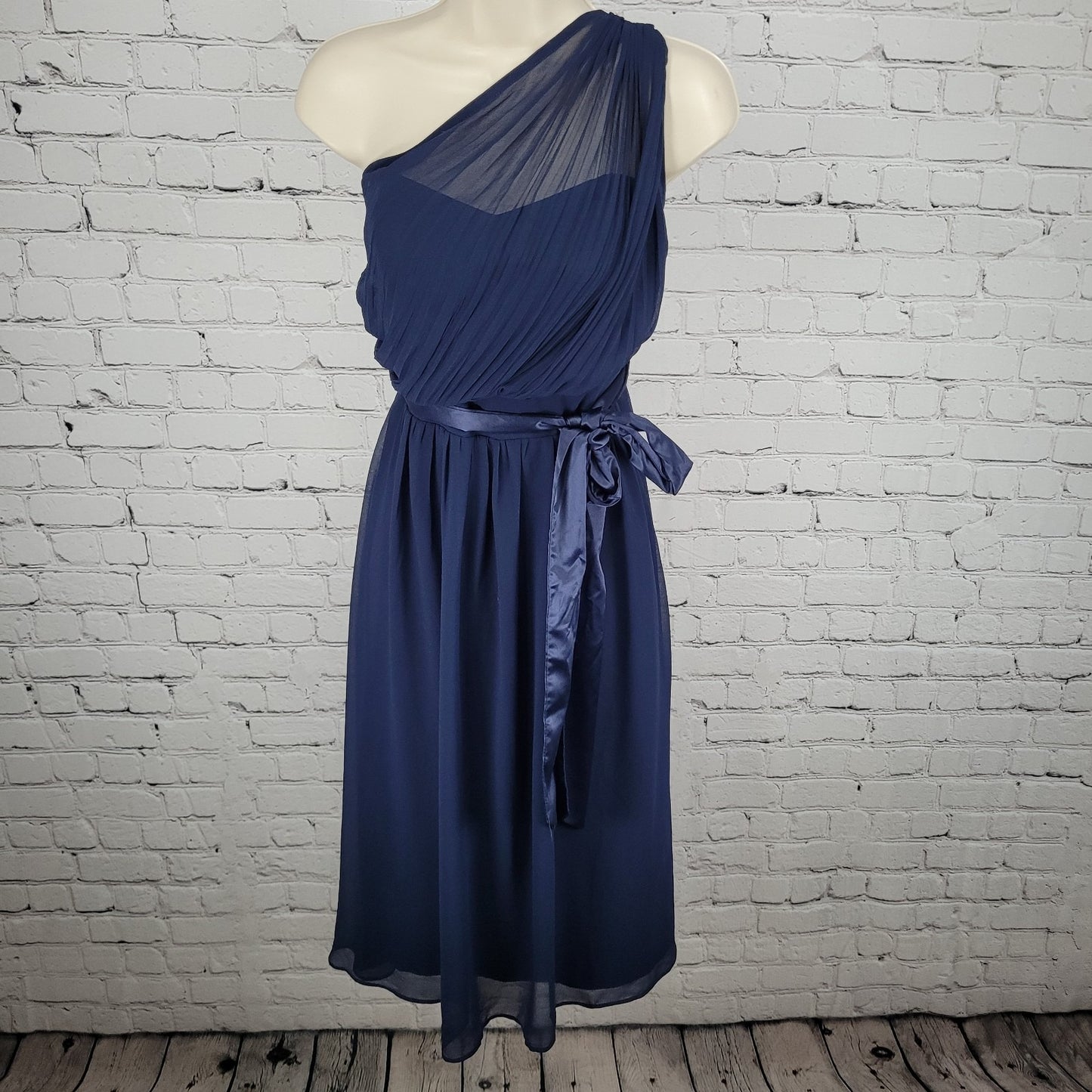 NWT Showcase Navy Chiffon One Shoulder Belted Smocked Back Midi Dress Size 10