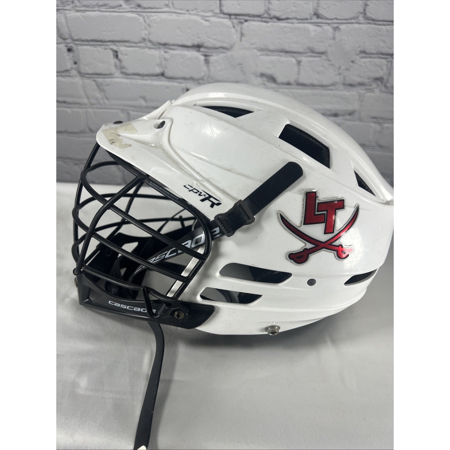 Cascade White CPV-R W/W/B/B Adjustable Lacrosse Helmet M/L