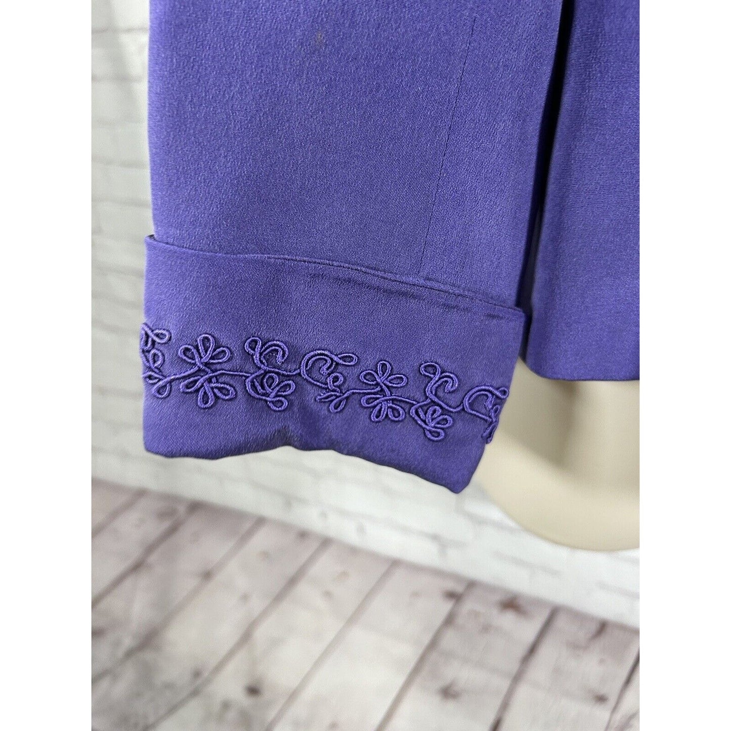 VTG Via Seta Suits Petites Purple 100% Silk Embroidered Three Button Blazer 4