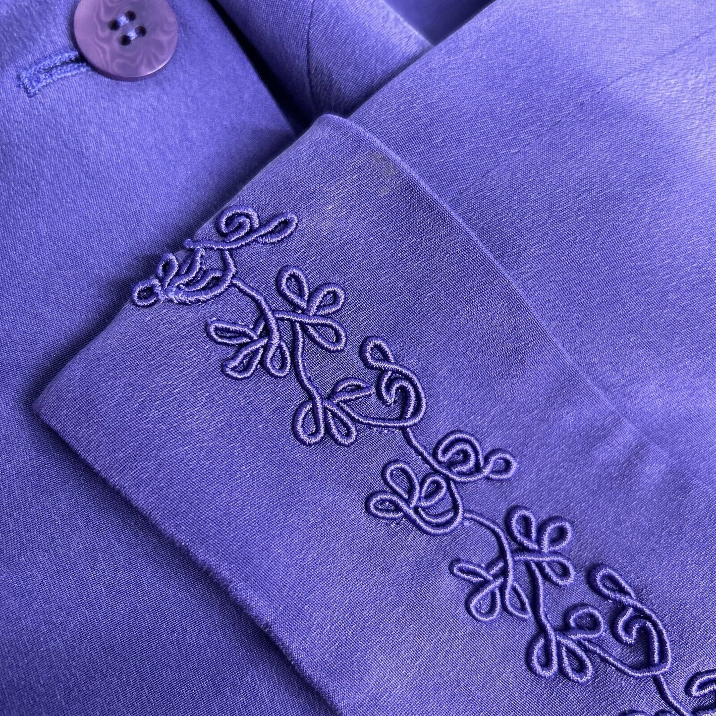 VTG Via Seta Suits Petites Purple 100% Silk Embroidered Three Button Blazer 4