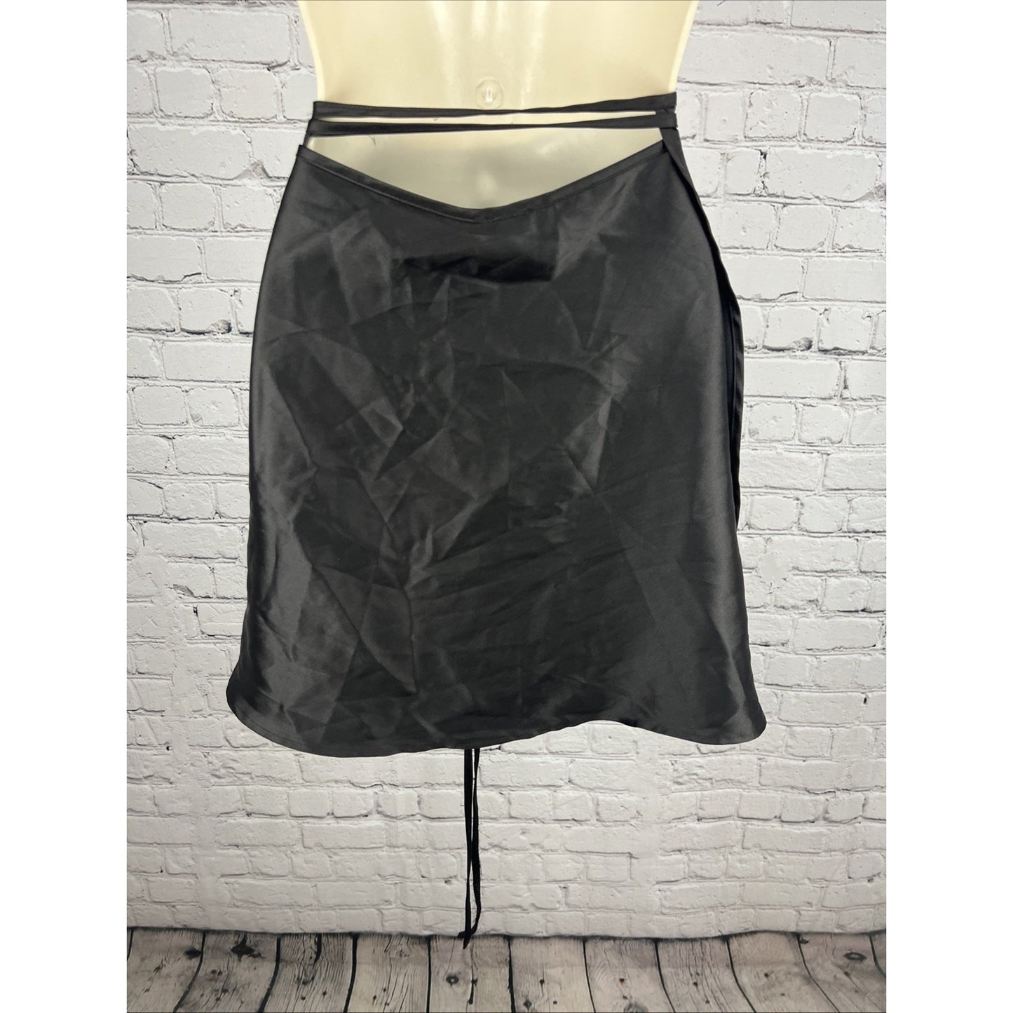 NWD Princess Polly Skylar Black Mini Wrap Satiny Short Skirt Size 6
