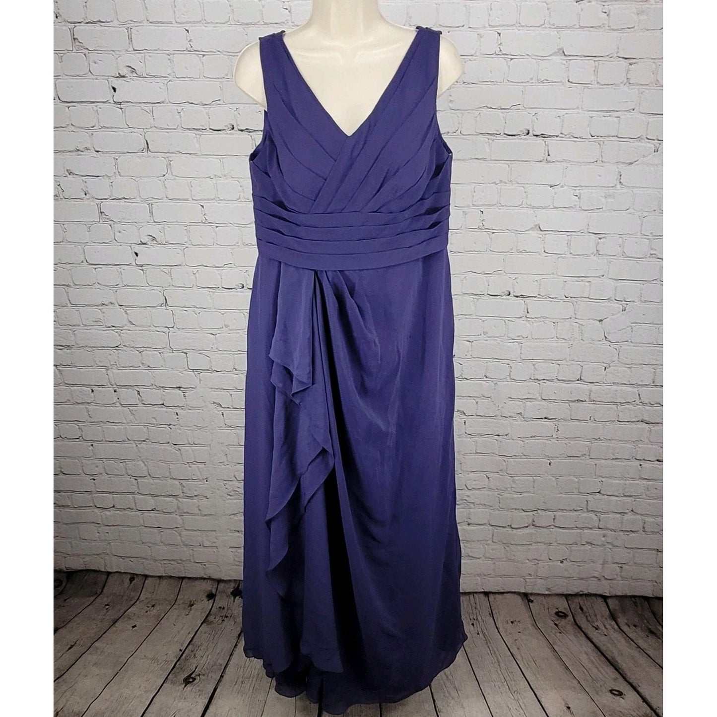 Azazie Purple Chiffon Pleated Bodice Sleeveless Bridesmaid Size Medium M