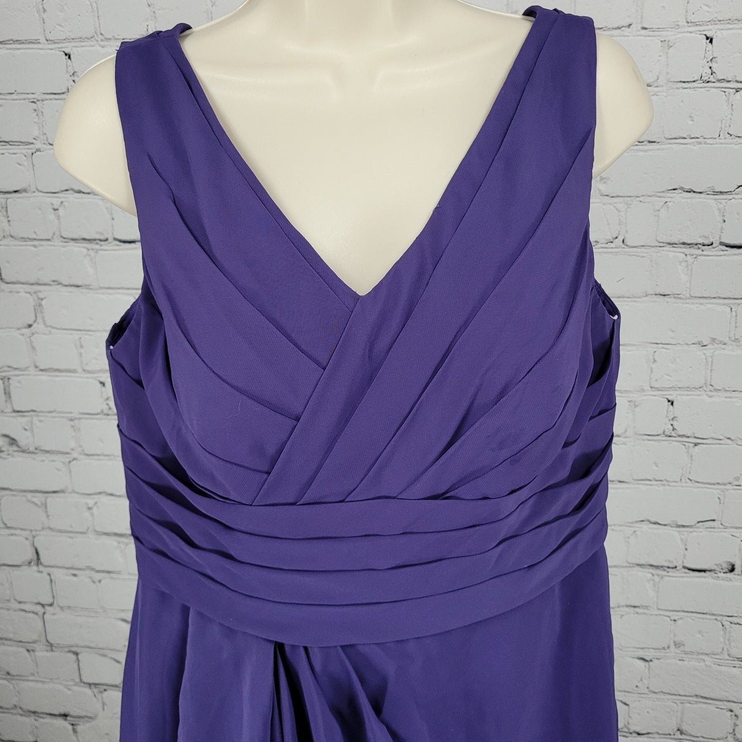Azazie Purple Chiffon Pleated Bodice Sleeveless Bridesmaid Size Medium M