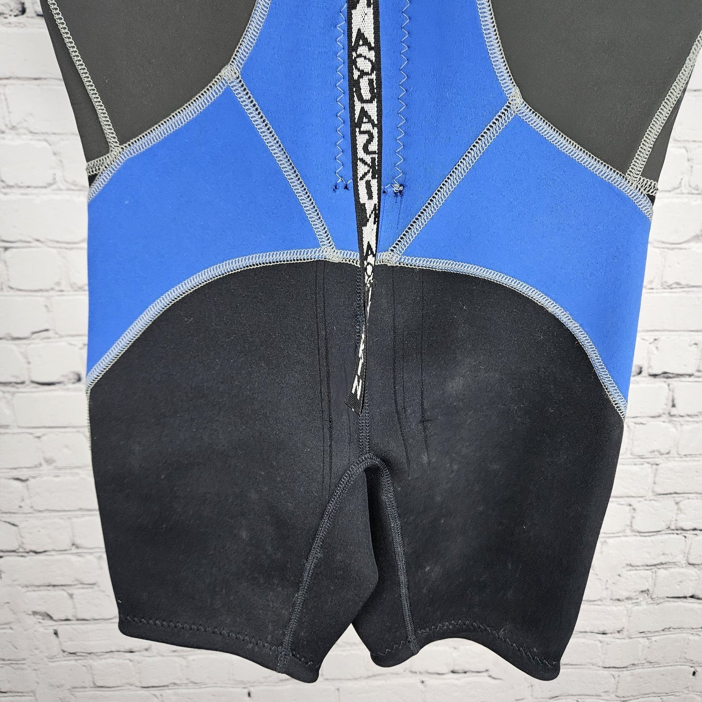 Aqua Skin Black Titanium 3.2mm US Divers Shorty Springsuit Wetsuit Youth Small S