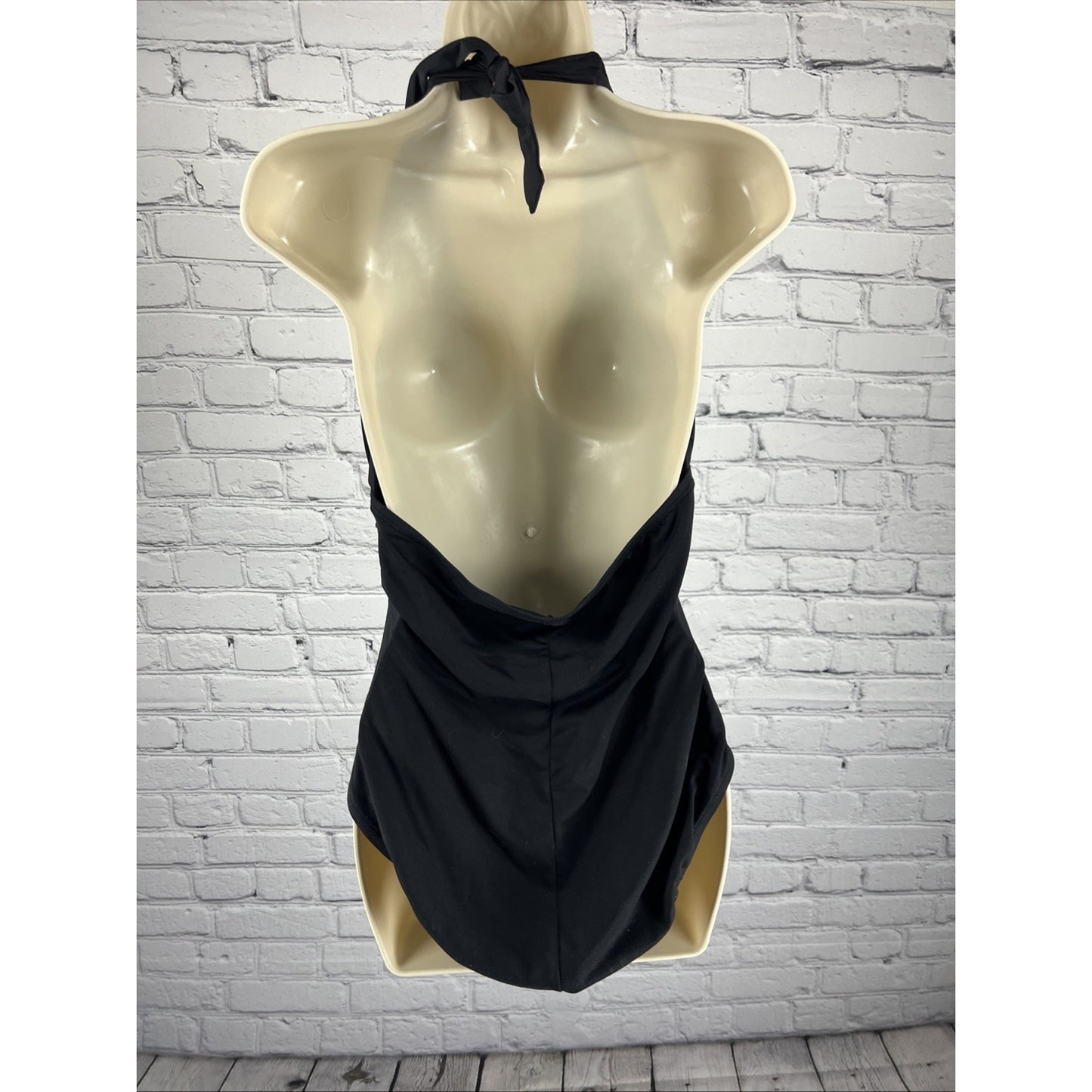 La Blanca Black Ruched Halter Lined Slimming Lightly Padded 1 Piece Swimsuit 14