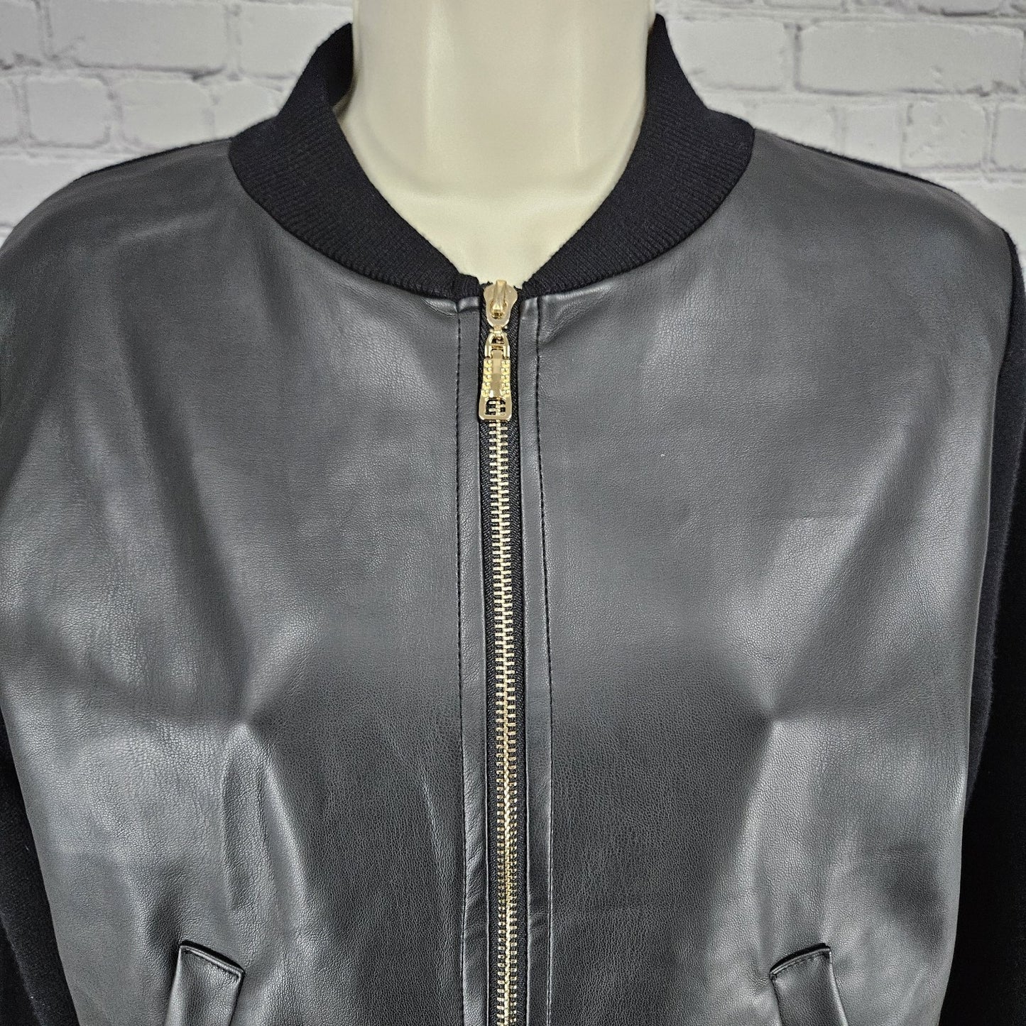 NWT Sioni Black Faux Leather Front Gold Zip Knit Unlined Lightweight Jacket XS