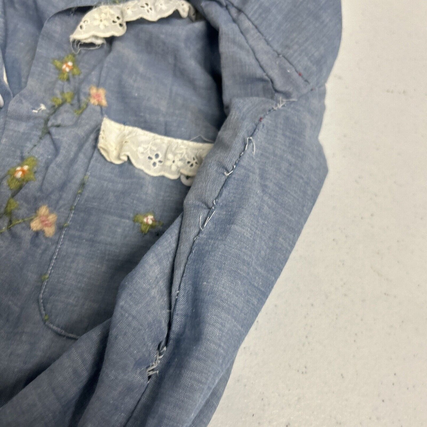 VTG JCPenney Big Mac Embroidered Chambray Lace Trim Button Up Shirt Women’s L