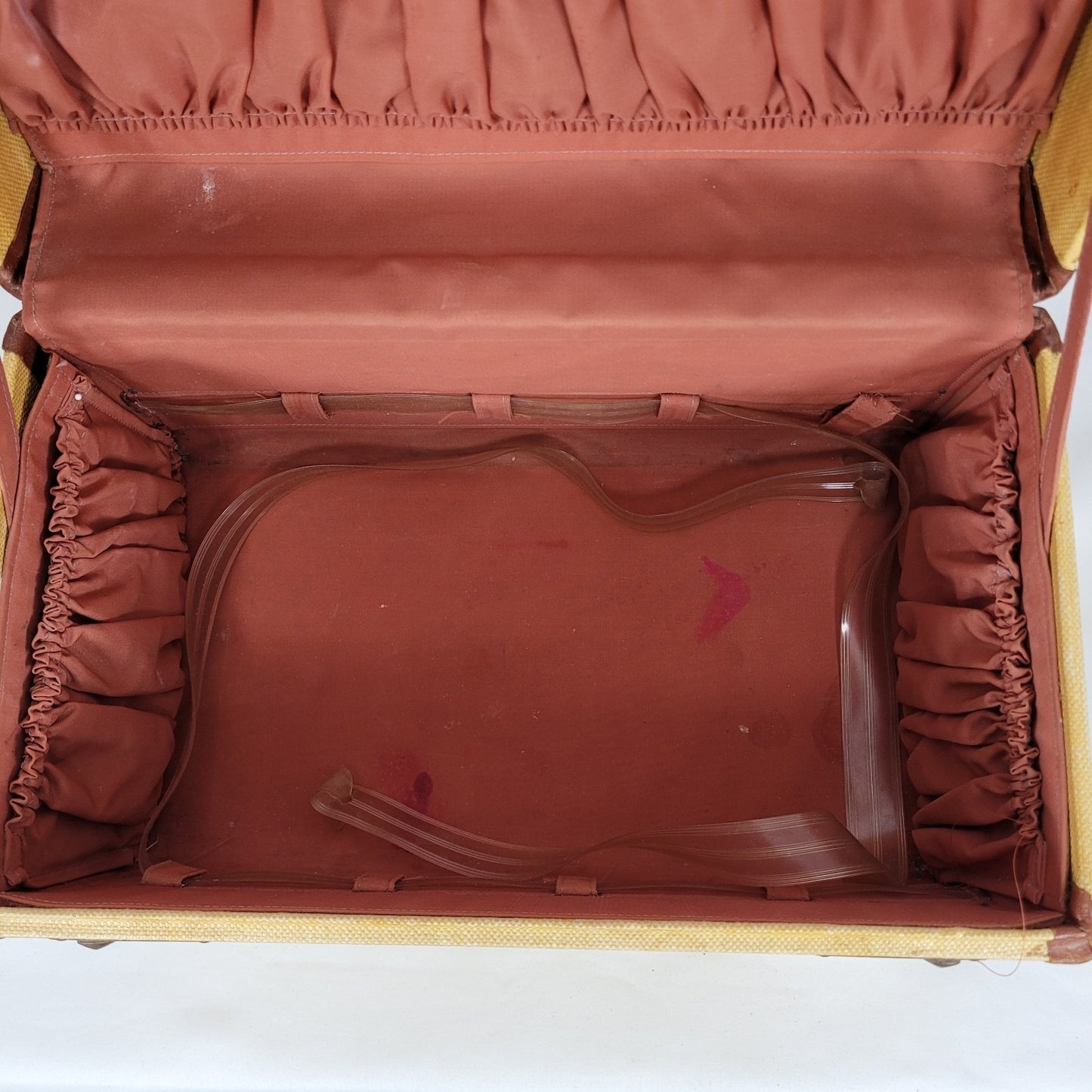 VTG RCC Tan Brown Leather Trim Mid Century Travel Train Case Chest Brass Locks